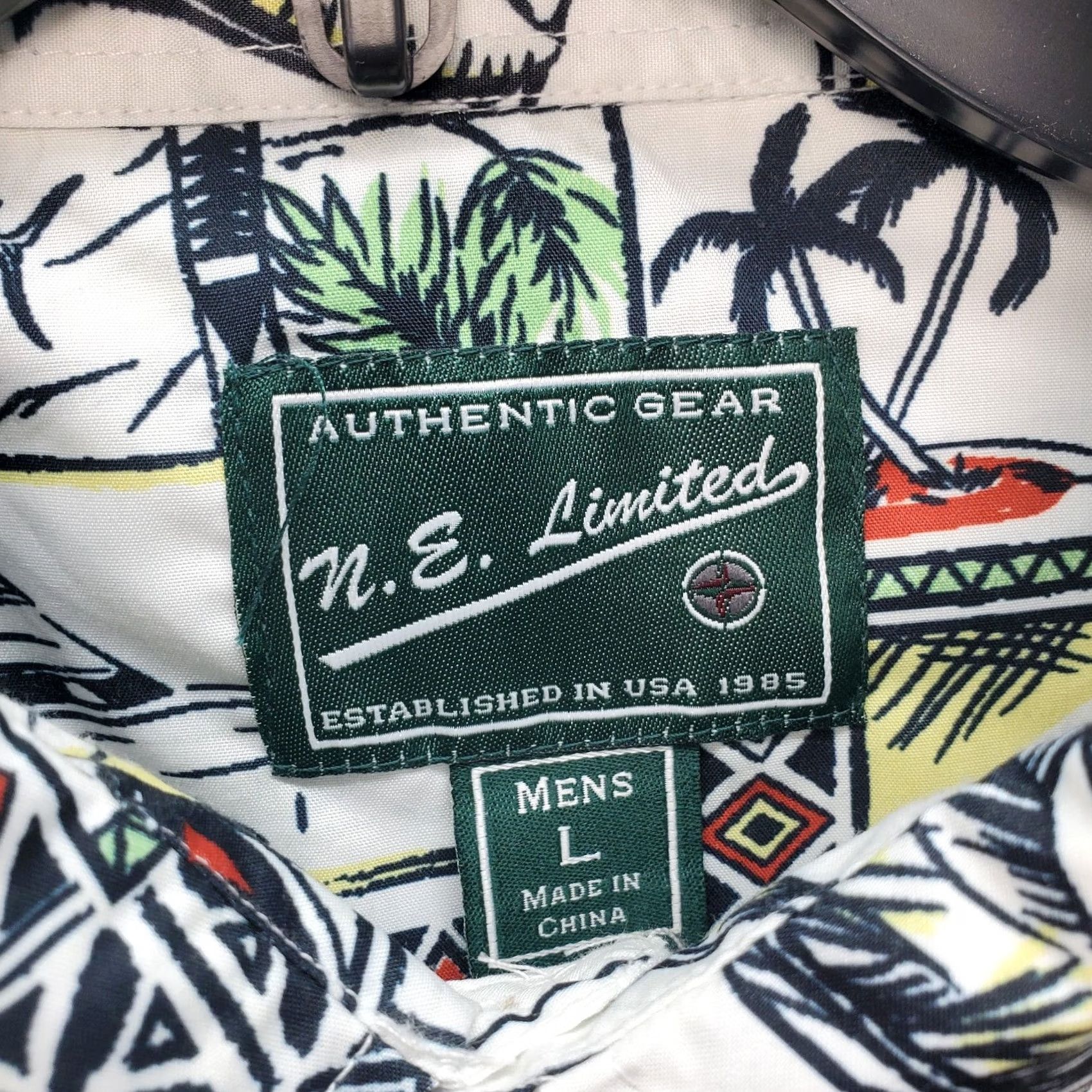 Vintage The Limited N.E. Limited Button-Up Shirt Mens L Multi Marlin Fishing Vacation Chest Pocket Size US L / EU 52-54 / 3 - 5 Thumbnail
