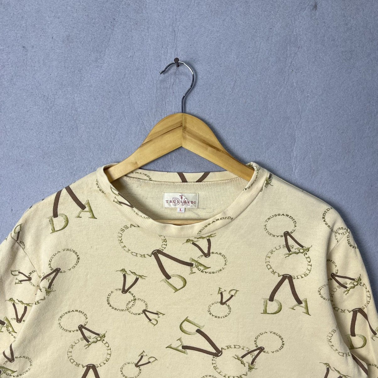 Trussardi Vintage Trussardi Monogram Pattern Sweatshirt Cream Beige Size L / US 10 / IT 46 - 2 Thumbnail