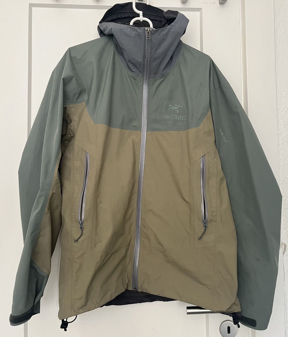 Arc'teryx × Beams Plus Arcteryx Beta SL X Beams, Parka green Size US M / EU 48-50 / 2 - 1 Thumbnail