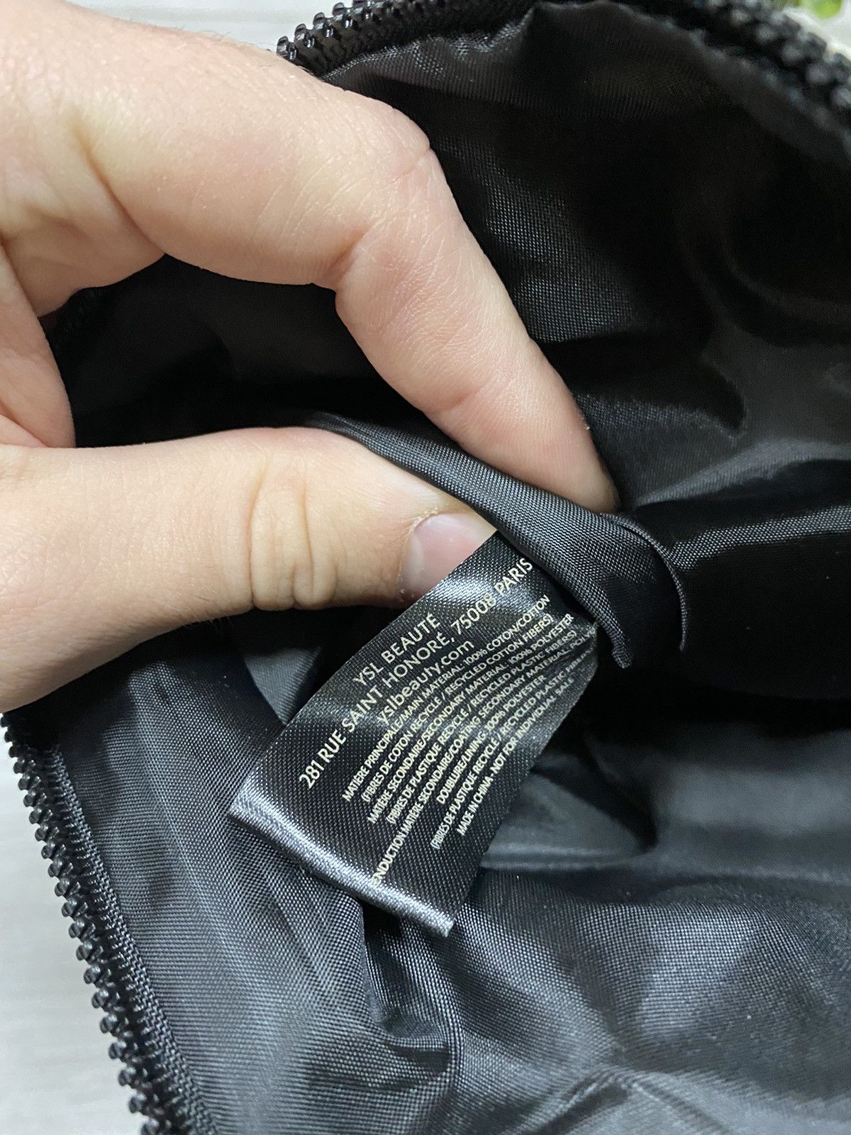 Yves Saint Laurent YSL Yves Saint Laurent new with tag beauty bag Size ONE SIZE - 9 Thumbnail