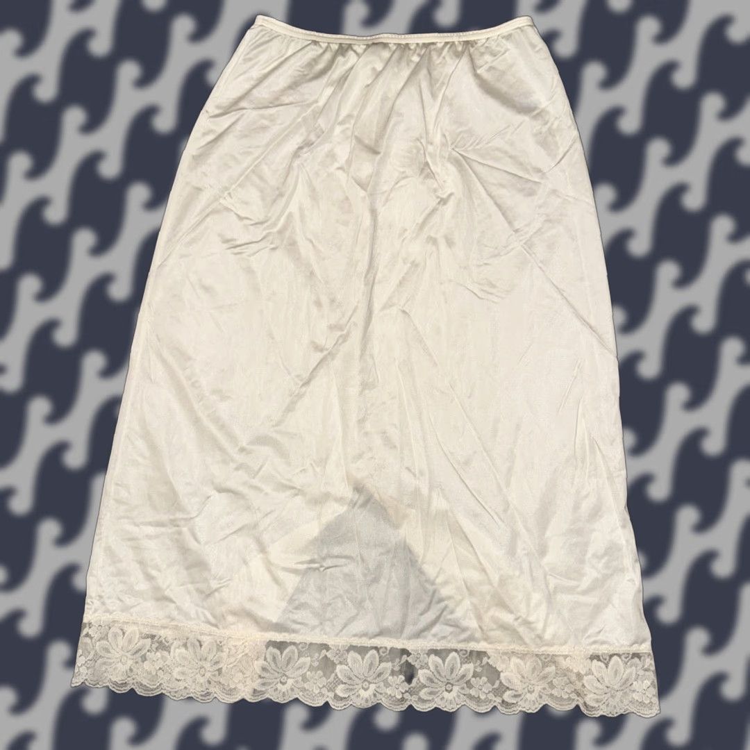 Vintage VINTAGE Lorraine Women’s Nylon Half Slip Cream Lace Trim 28” S Slip Womens Size ONE SIZE - 1 Thumbnail