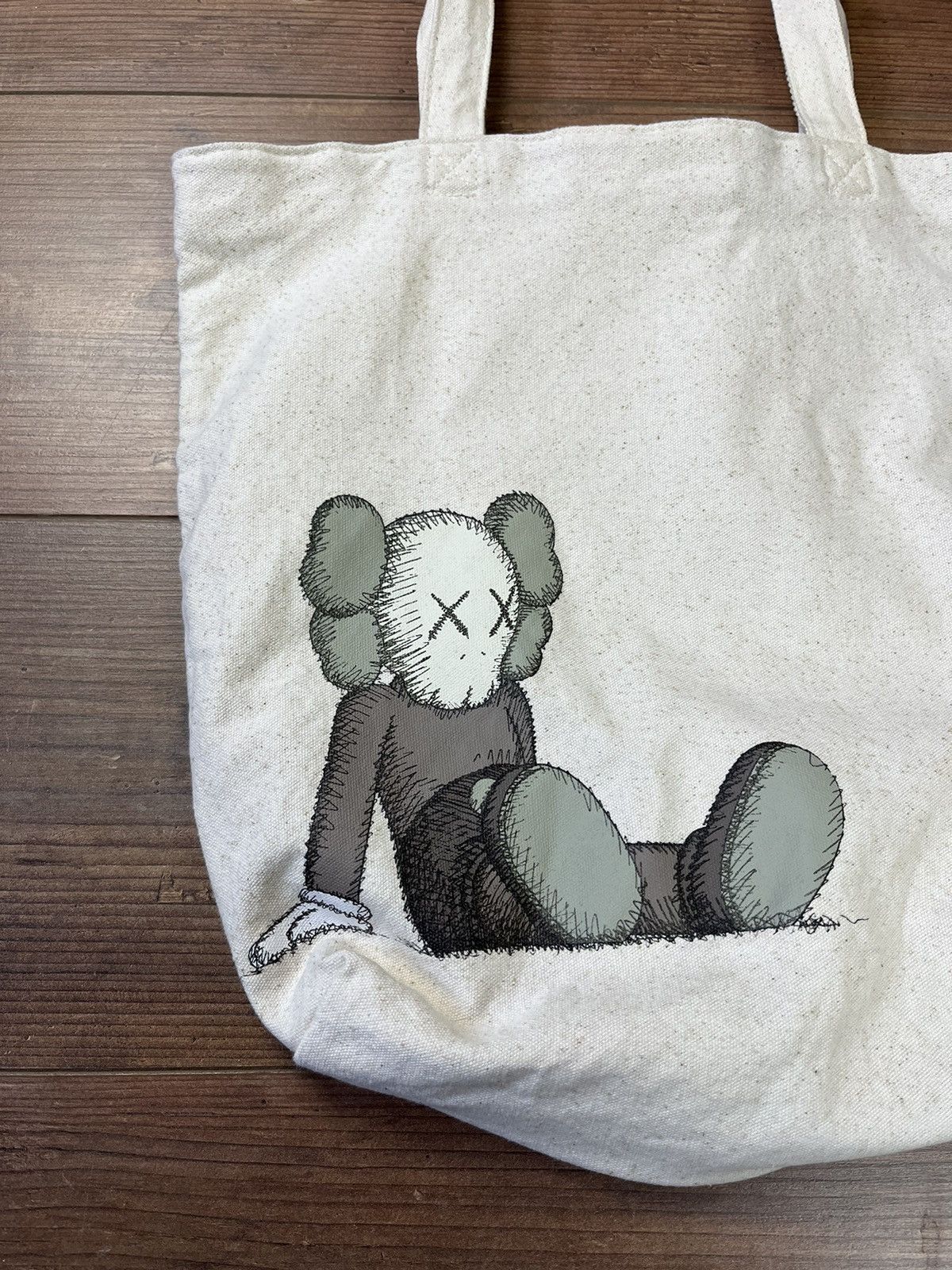 Kaws × Uniqlo Uniqlo x Kaws x Orginal Fake Tote Bag Japan Designer Size ONE SIZE - 2 Thumbnail