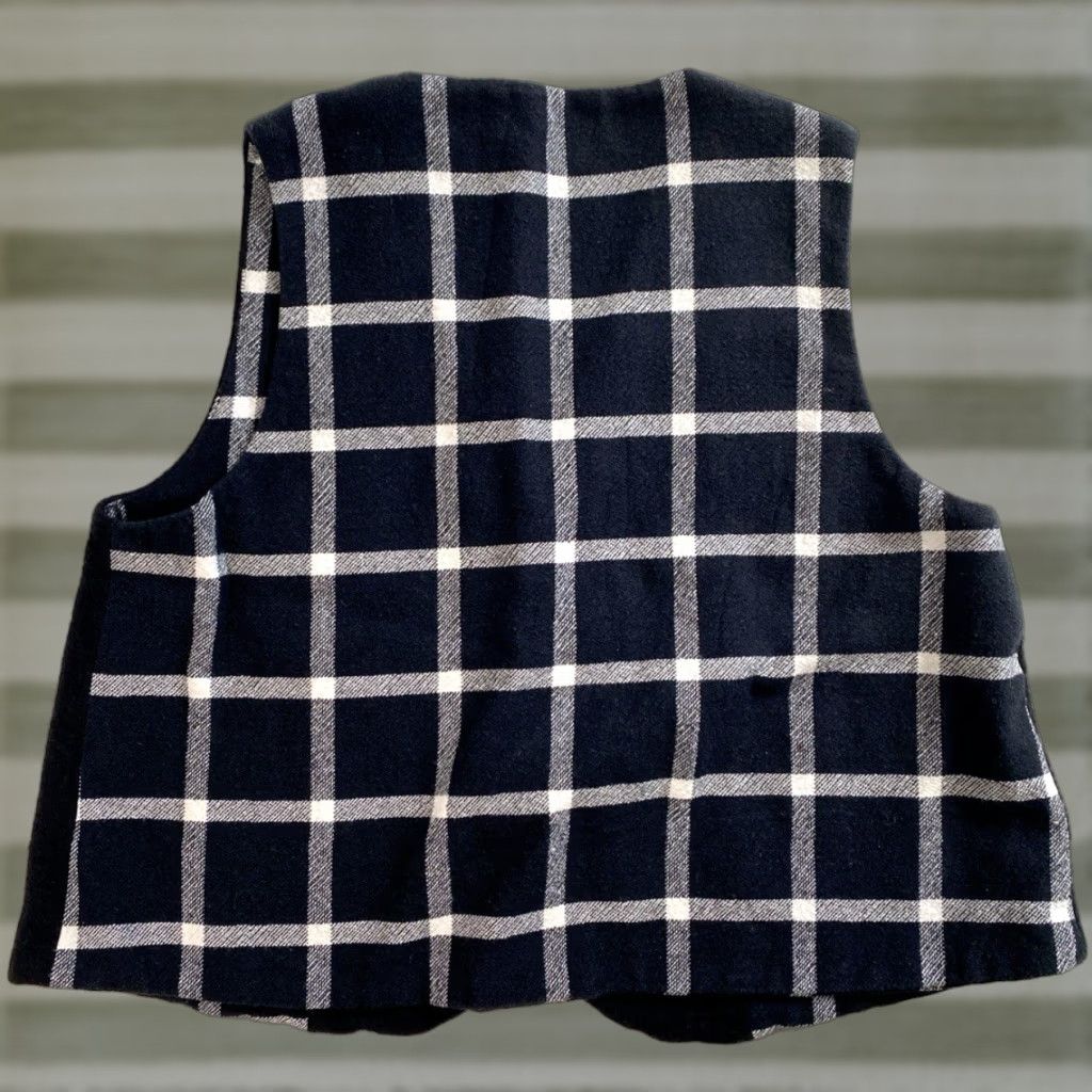 Vintage Neirami Women’s Vest Shirt Black and White Button Front Made in Italy Sz L Vintage City Designer Size L / US 10 / IT 46 - 1 Thumbnail