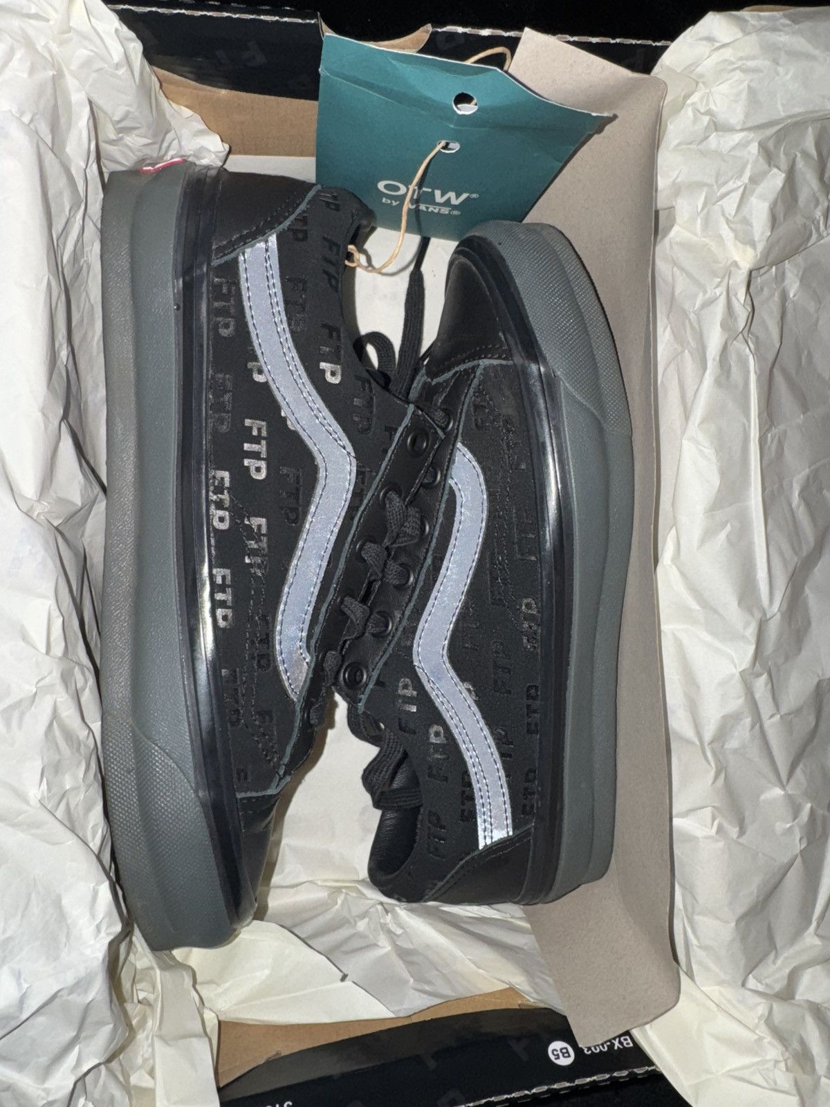 Other FTP + OTW BY VANS OLD SKOOL 36 Size US 5.5 / EU 38 - 6 Thumbnail