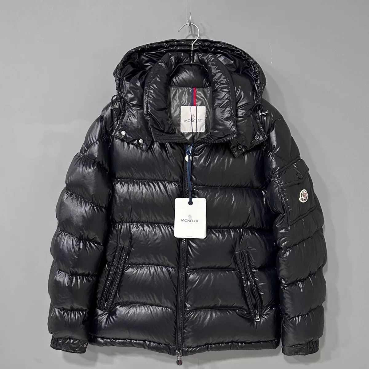 Moncler moncler black maya down jacket Size US L / EU 52-54 / 3 - 1 Thumbnail