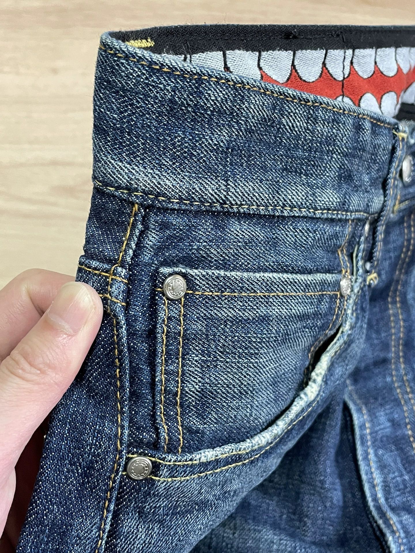 Original Fake OF KAWS Red Waist Washed Jeans New 38.2cm Waist Size US 29 - 6 Thumbnail