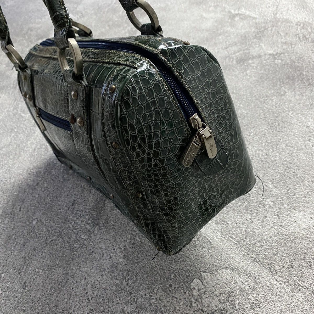 Japanese Brand 2000s Glossy Croc Pattern Structured Handbag Size ONE SIZE - 6 Thumbnail