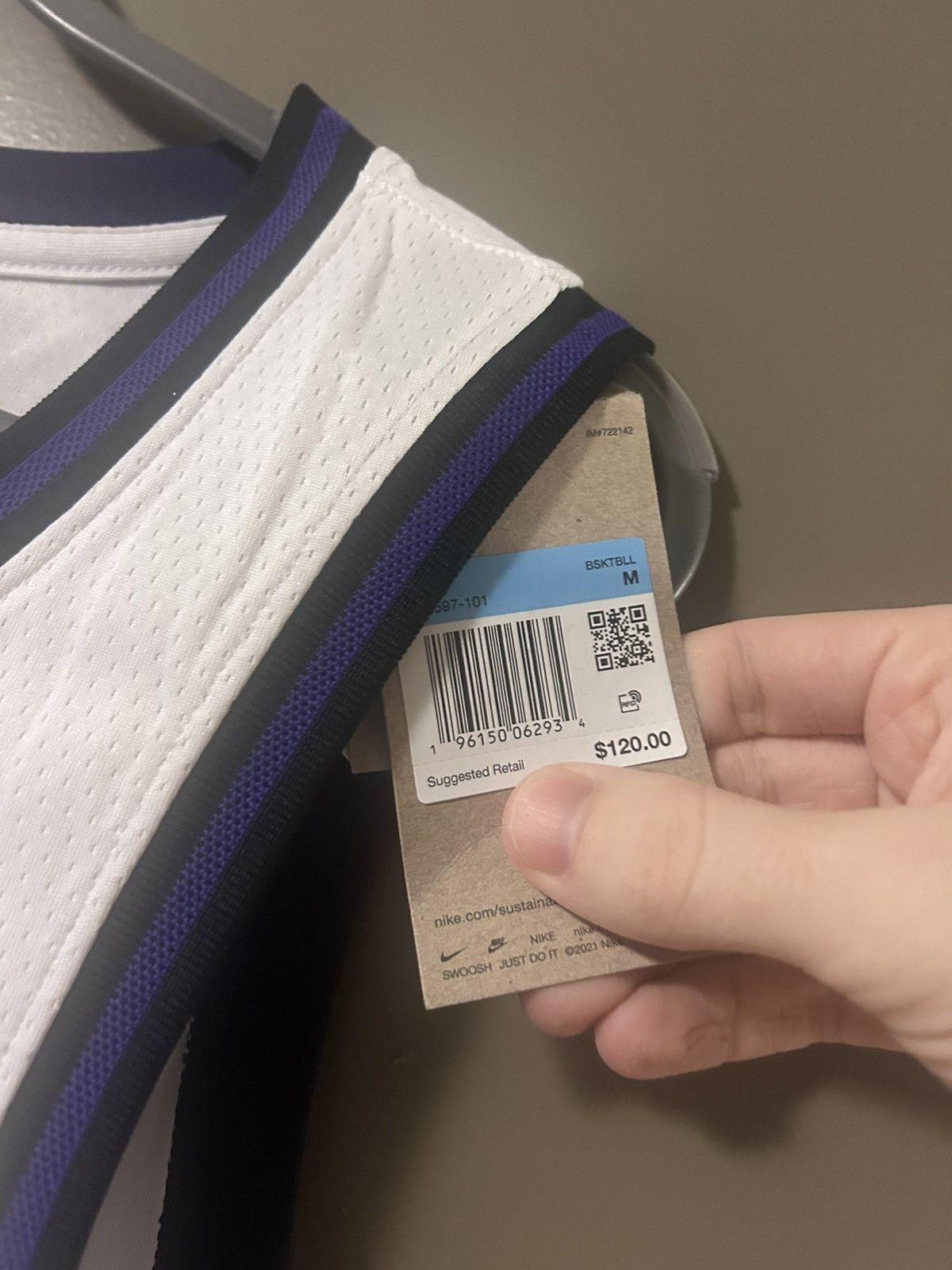 Nike Lakers Lebron Jersey With Tags Size US M / EU 48-50 / 2 - 6 Thumbnail