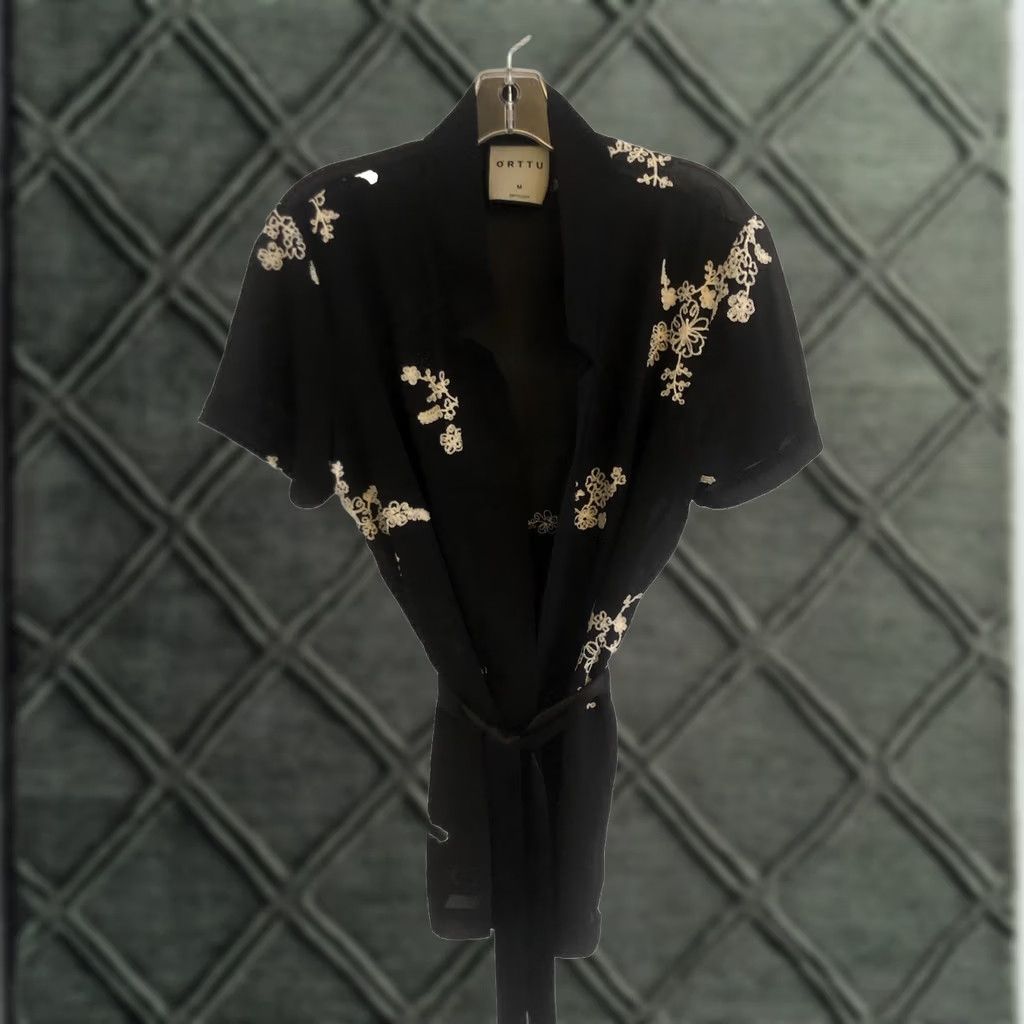 Vintage ORTTU Star Neck Belted Sheer Cardigan Men’s Medium Black w/Ivory Floral Accents Size US M / EU 48-50 / 2 - 1 Thumbnail