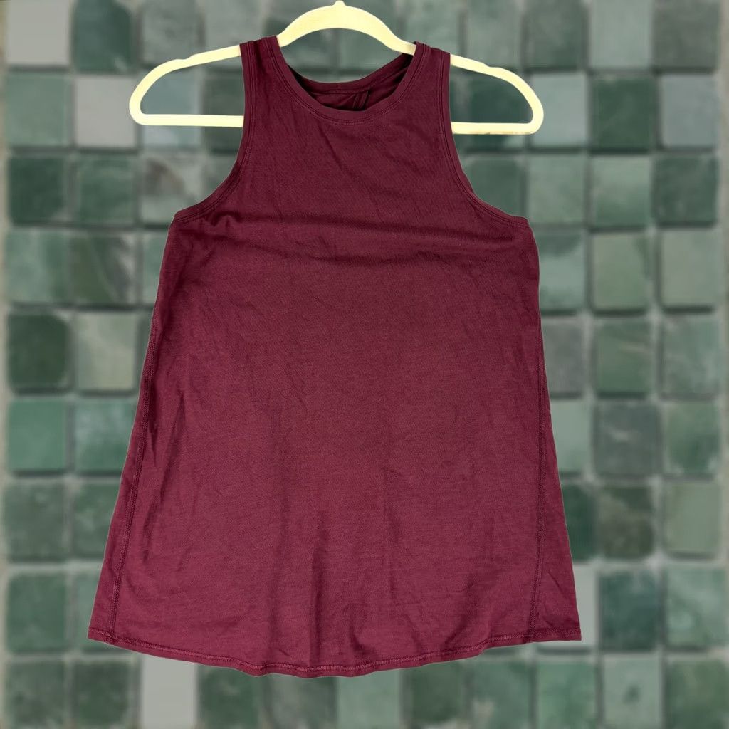 Lululemon Lululemon Essential Tank Top Womens 4 Tank Sleeveless Open Back Yoga Training Activewear Casual Size S / US 4 / IT 40 - 1 Thumbnail