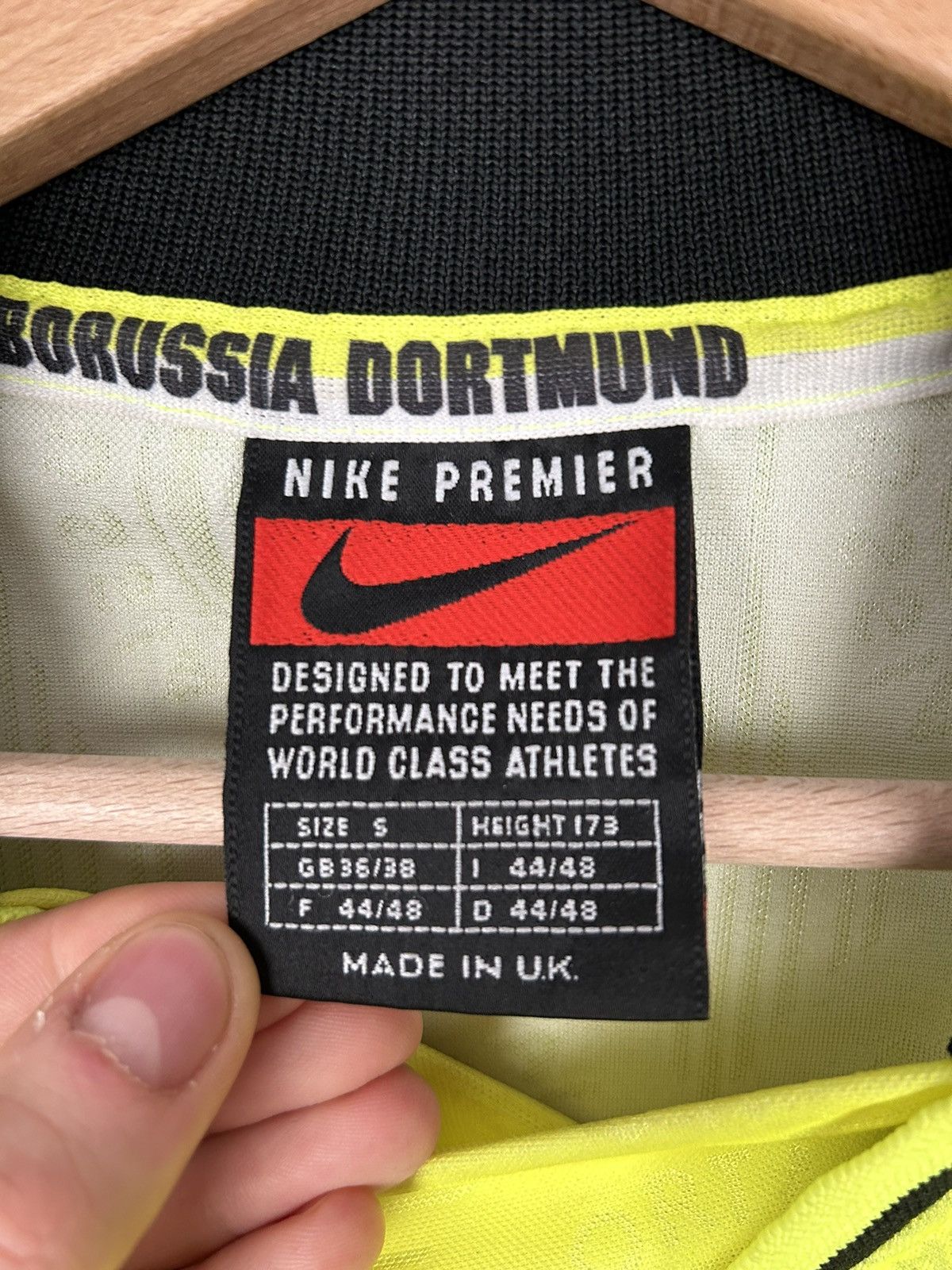 Nike Vintage Borussia Dortmund 90s Rare Nike Soccer Jersey Hype Size US S / EU 44-46 / 1 - 8 Thumbnail