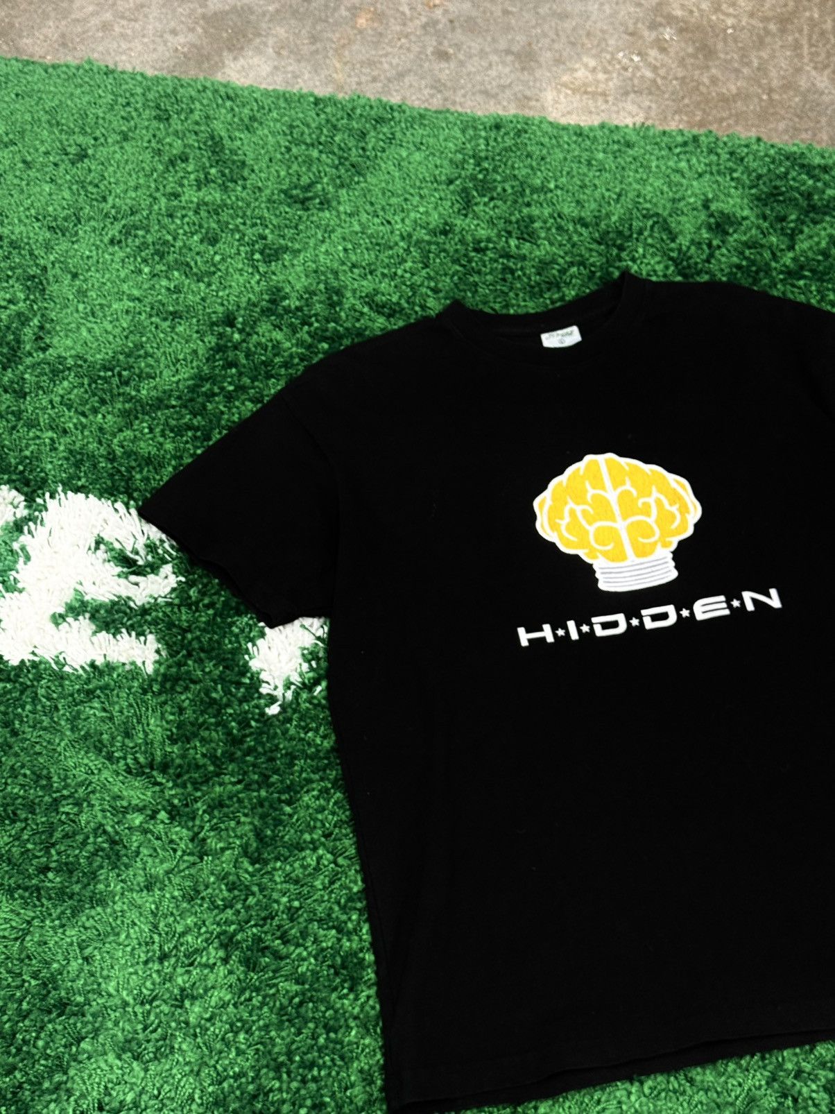 HIDDEN Hidden NY x N.E.R.D Brain Light Bulb Logo Large Tee FW22 Size US L / EU 52-54 / 3 - 3 Thumbnail