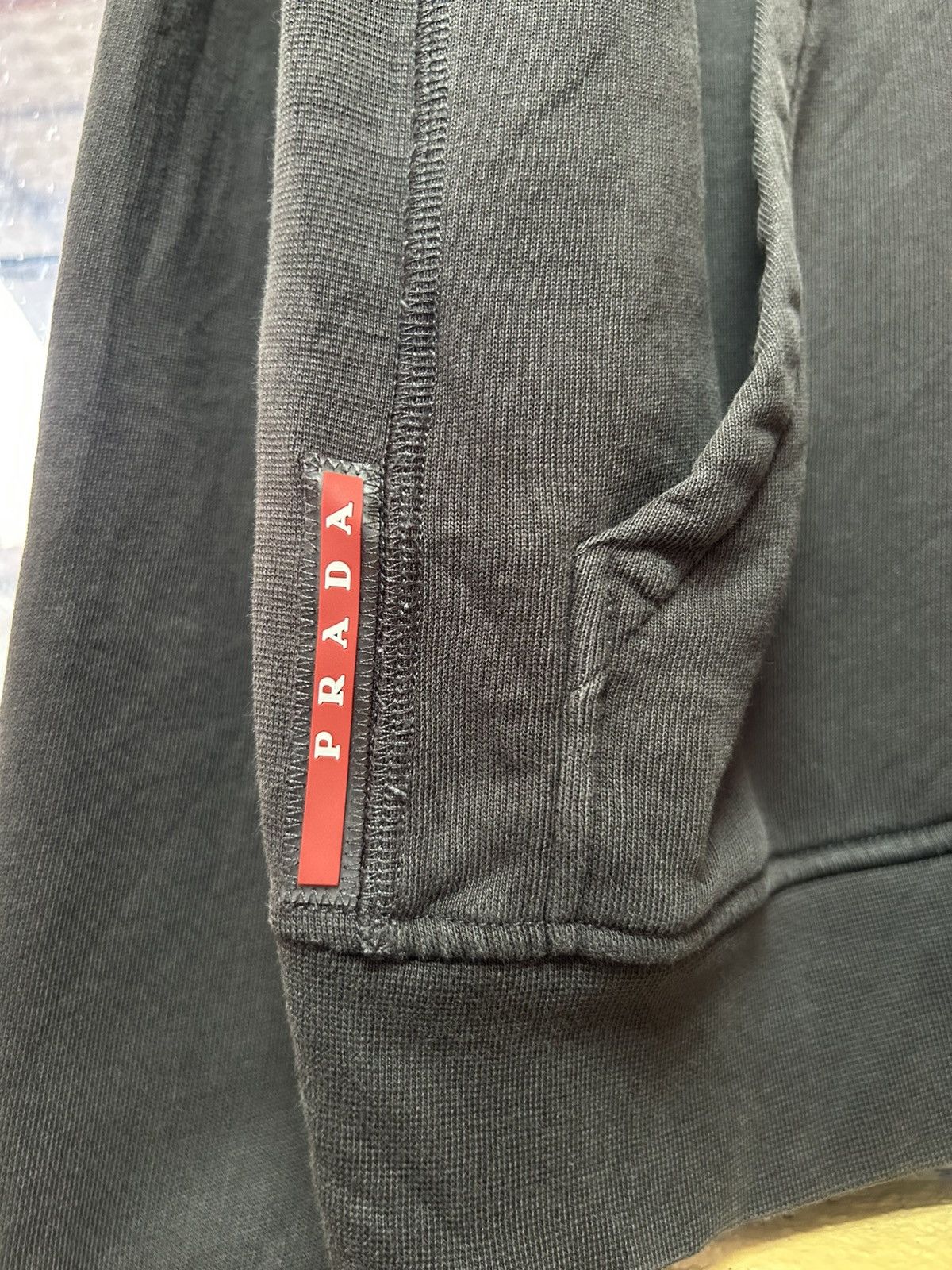 Prada Prada Red Tab Pull Over Hoodie Size US XL / EU 56 / 4 - 6 Thumbnail
