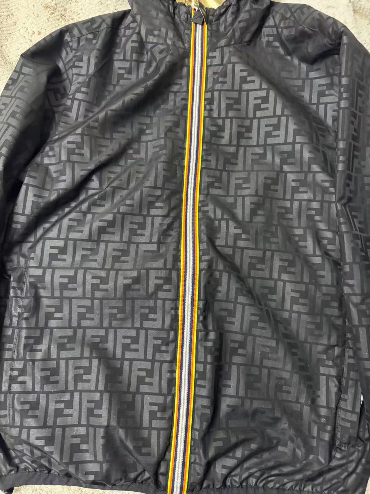 Fendi Fendi Reversible Shell Jacket XS Gold Reverse Size XS / US 0-2 / IT 36-38 - 3 Thumbnail