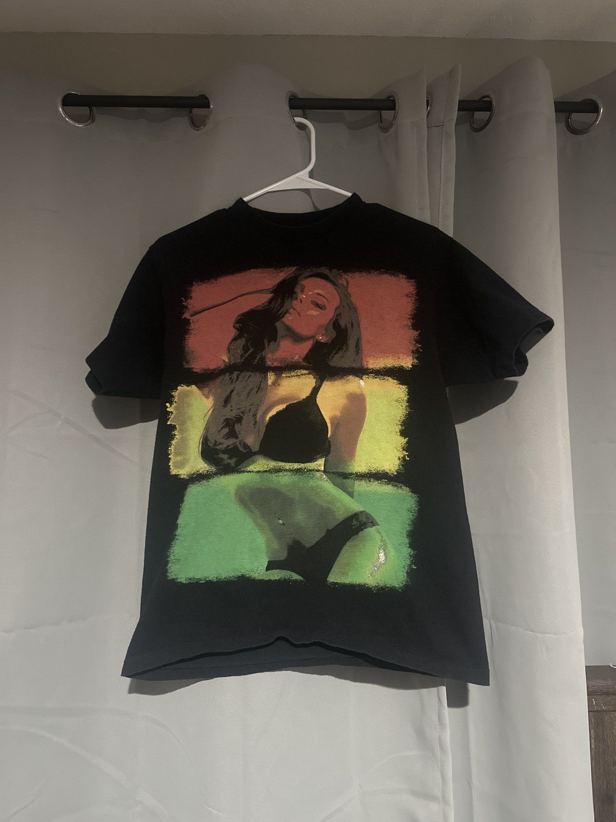 IDK Rasta color girl in bikini Size US M / EU 48-50 / 2 - 2 Thumbnail