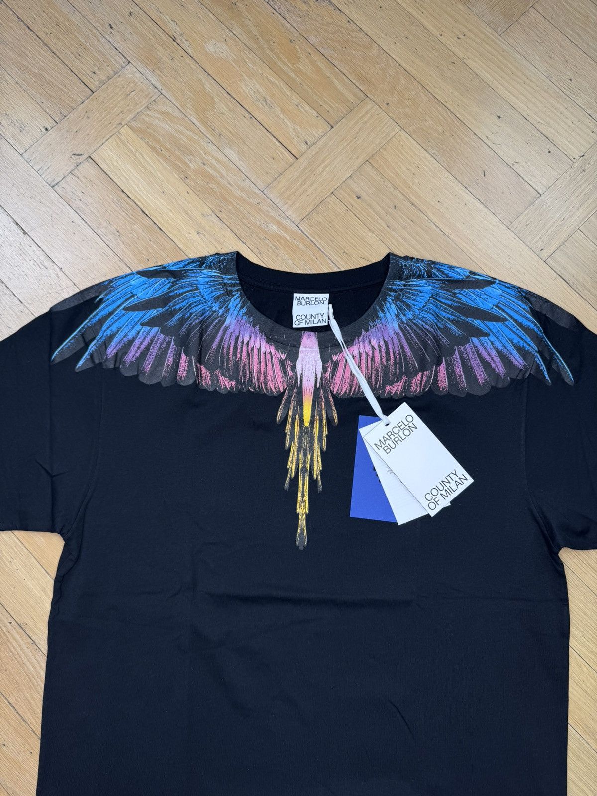 Marcelo Burlon MARCELO BURLON WING BLUE PINK BLACK TEE Size US L / EU 52-54 / 3 - 3 Thumbnail