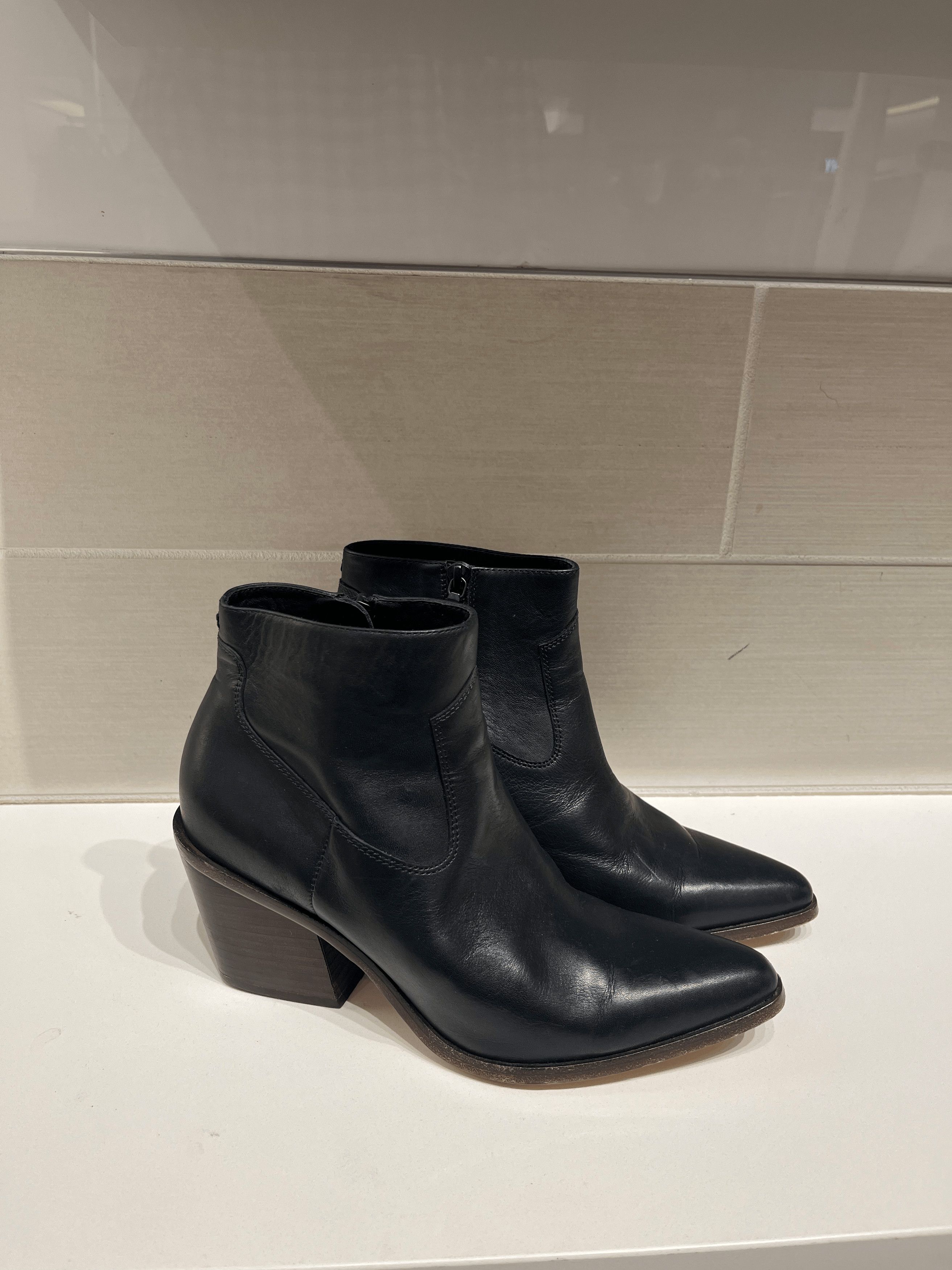 Rag & Bone Rag & Bone Black Leather Pointed Toe Razor Boot Size US 8.5 / IT 38.5 - 2 Thumbnail