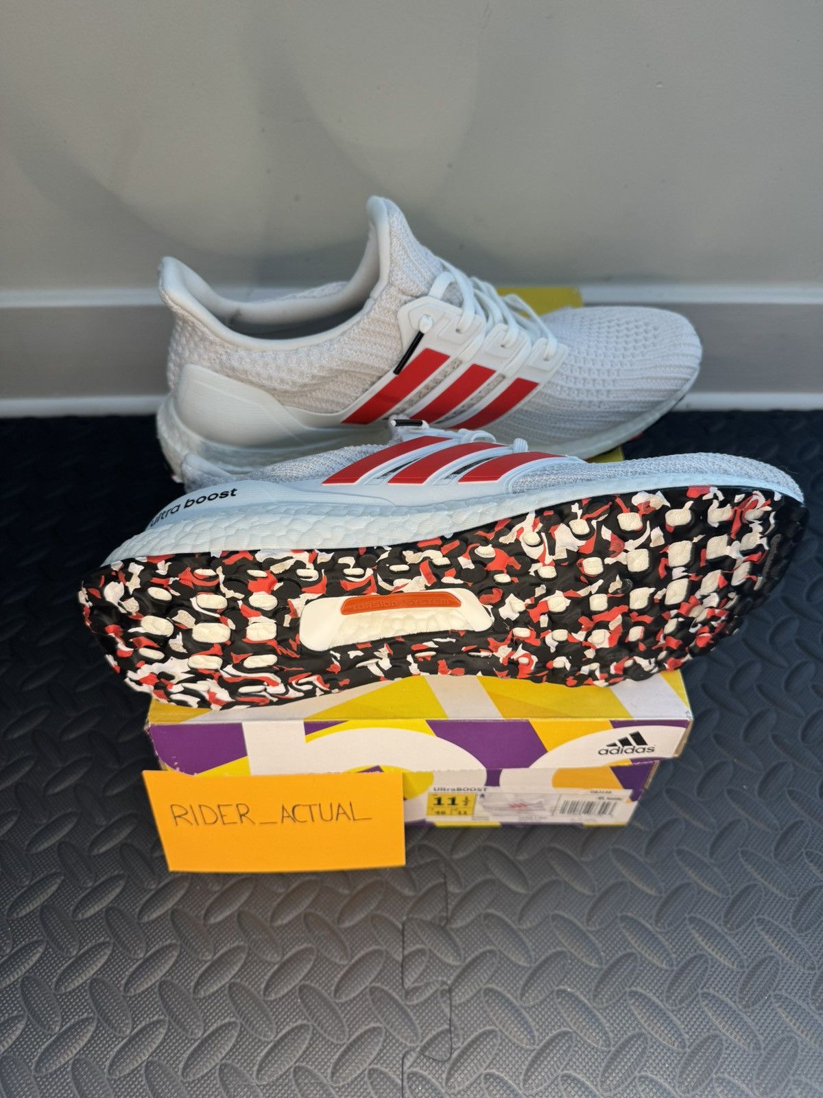 Adidas Adidas UltraBOOST Size US 11.5 / EU 44-45 - 7 Thumbnail