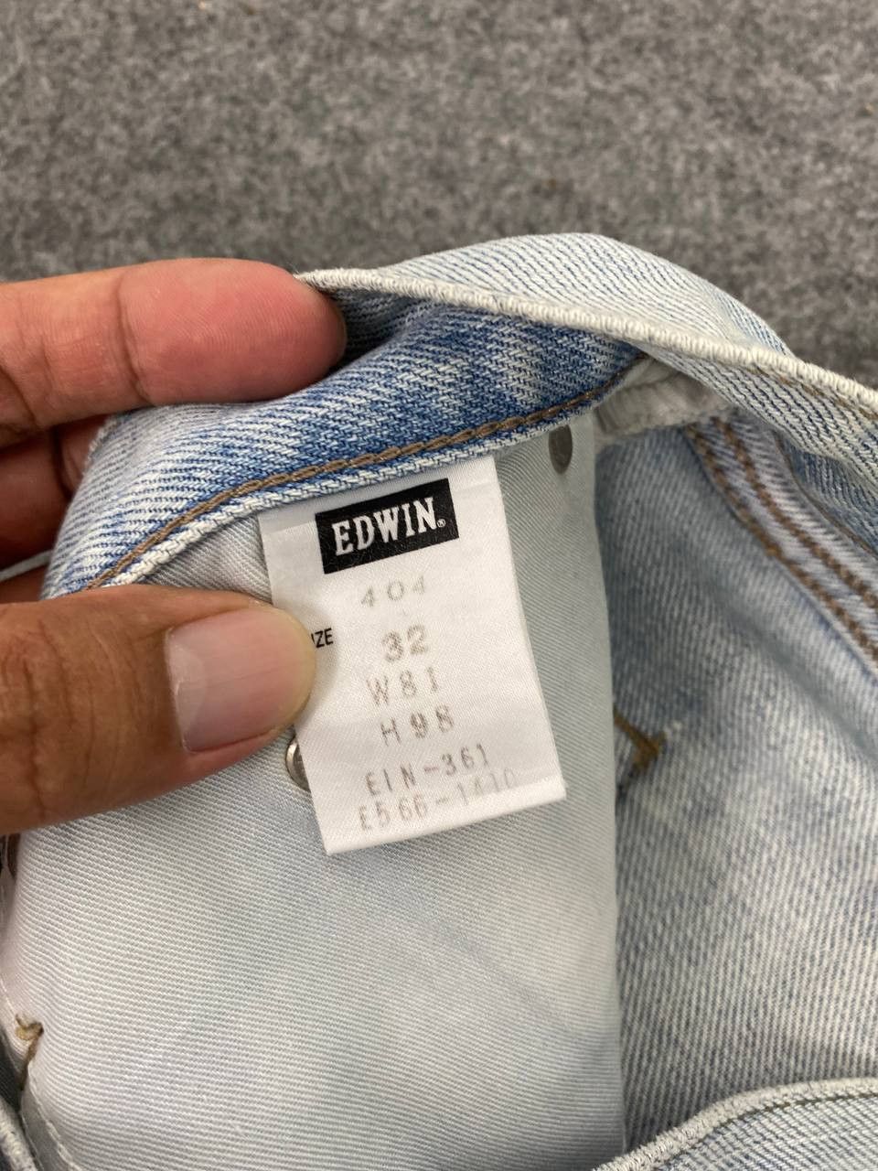 Edwin vintage edwin lightwash denim Size US 33 - 13 Thumbnail