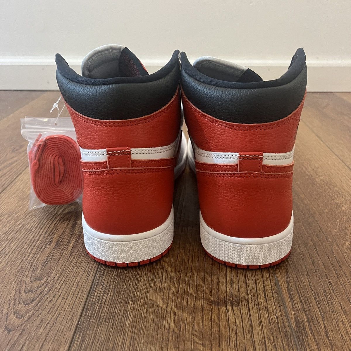 Jordan Brand × Nike Jordan 1 Retro OG High Heritage Size US 12.5 / EU 45-46 - 5 Thumbnail
