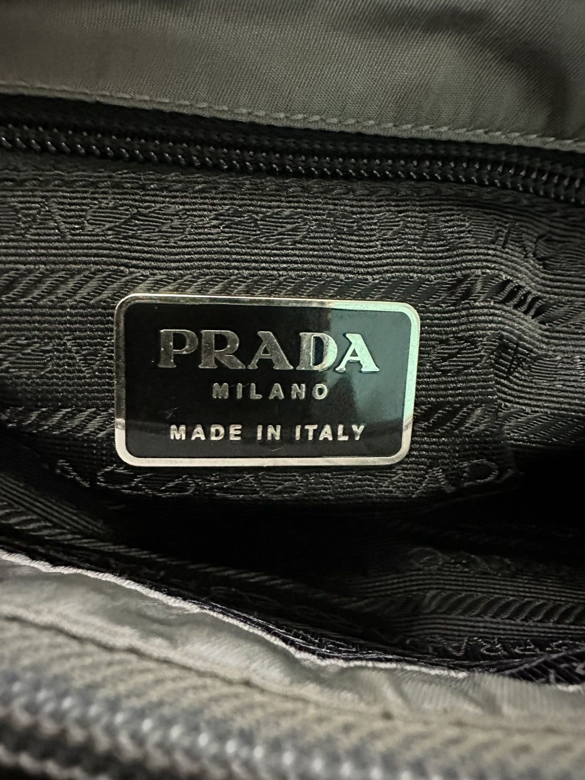 Prada × Vintage AUTHENTIC VINTAGE PRADA NYLON TOTE BAG Size ONE SIZE - 14 Thumbnail