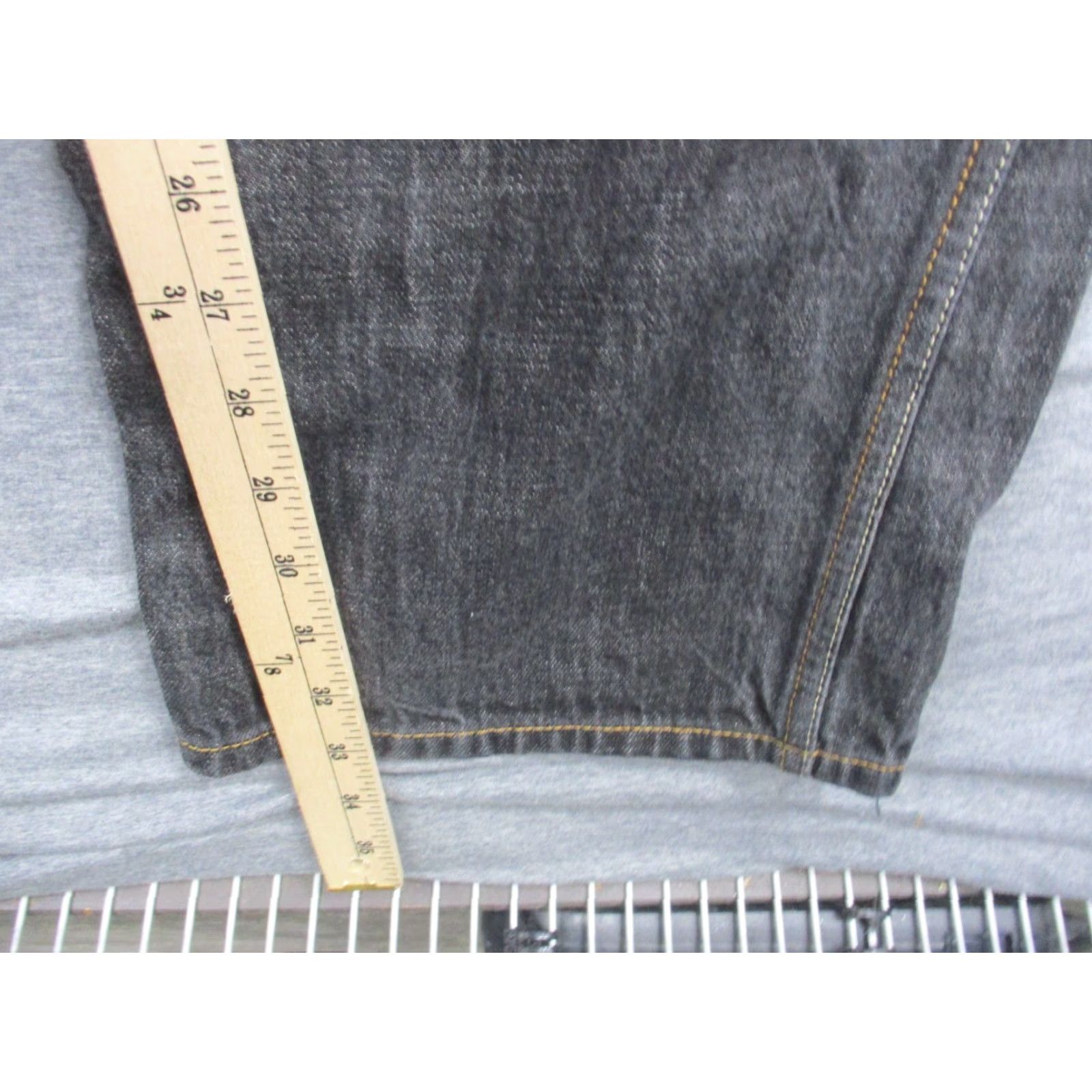 Vintage VINTAGE Eight 732 Jeans Mens 34x32 Baggy Loose Hip Hop Grunge Metal Embroidered Logo Patch Stains Studded Size US 38 / EU 54 - 7 Thumbnail