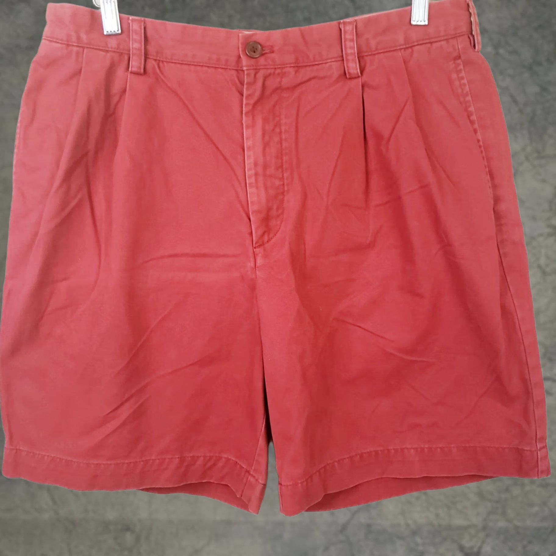 Izod IZOD Shorts Mens 36 Red Saltwater Men Size 36x9 Pleated Preppy Outdoors Dad Size US 36 / EU 52 - 1 Thumbnail