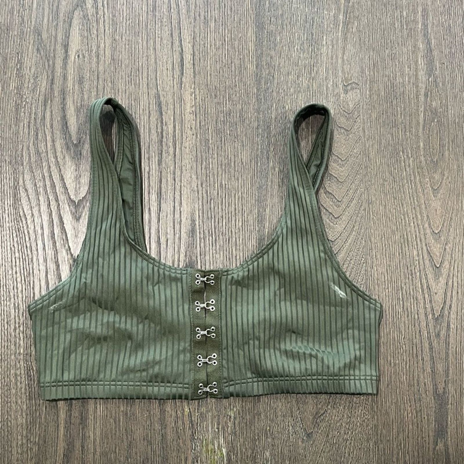 Victoria's Secret Victoria’s Secret Green Ribbed Hook Crop Top - Size L Size L / US 10 / IT 46 - 1 Thumbnail