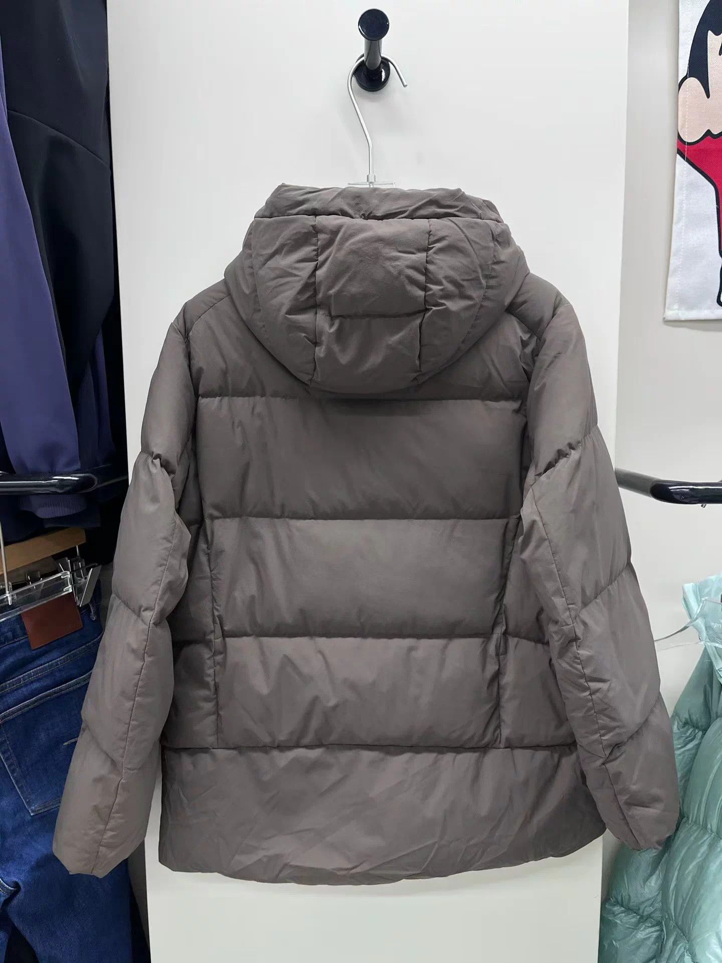 Descente DESCENTE down jacket brown beige M Size US M / EU 48-50 / 2 - 2 Thumbnail