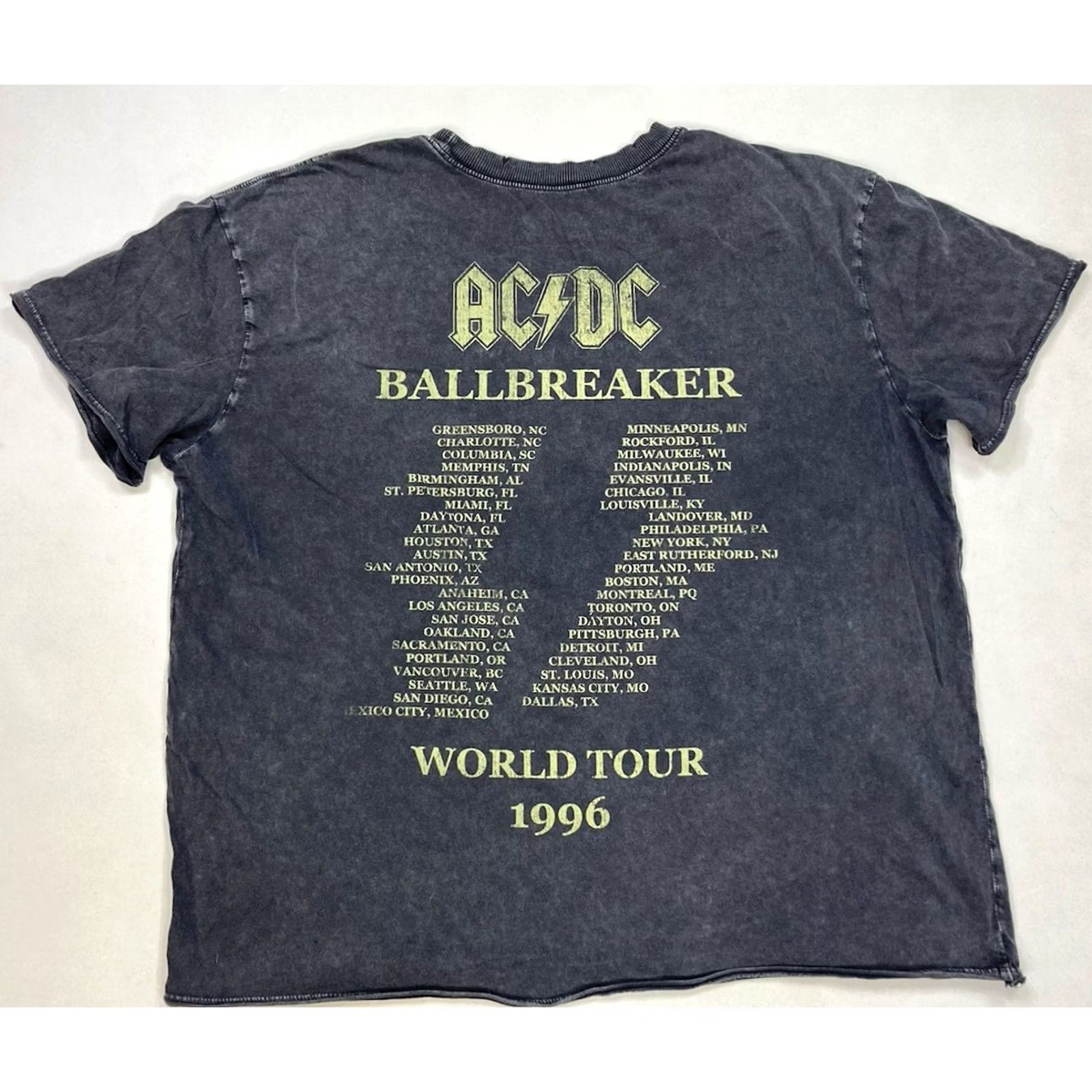 Vintage VINTAGE ACDC Ballbreaker World Tour 1996 Graphic T-Shirt Women XL Black Acid Wash Music Size XL / US 12-14 / IT 48-50 - 6 Thumbnail
