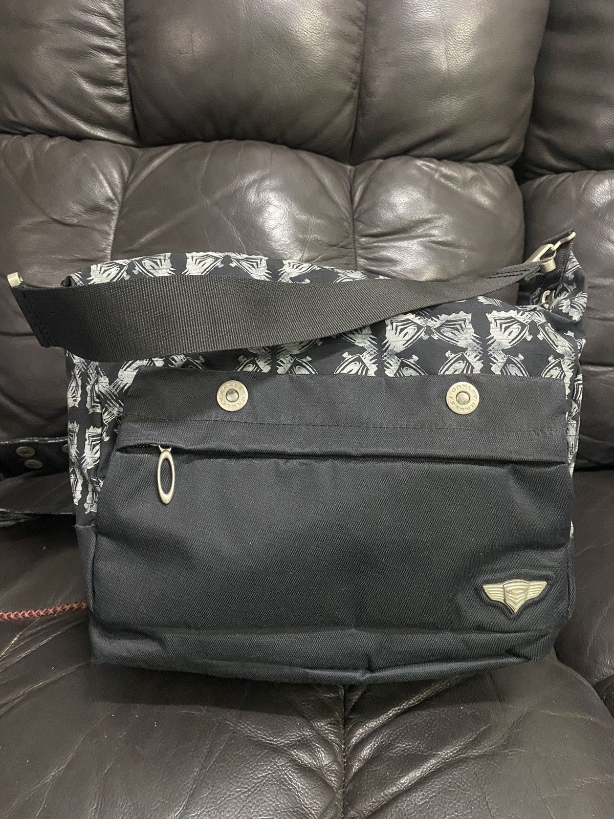 Oakley Authentic Oakley Box Pouch Bag Size ONE SIZE - 2 Thumbnail