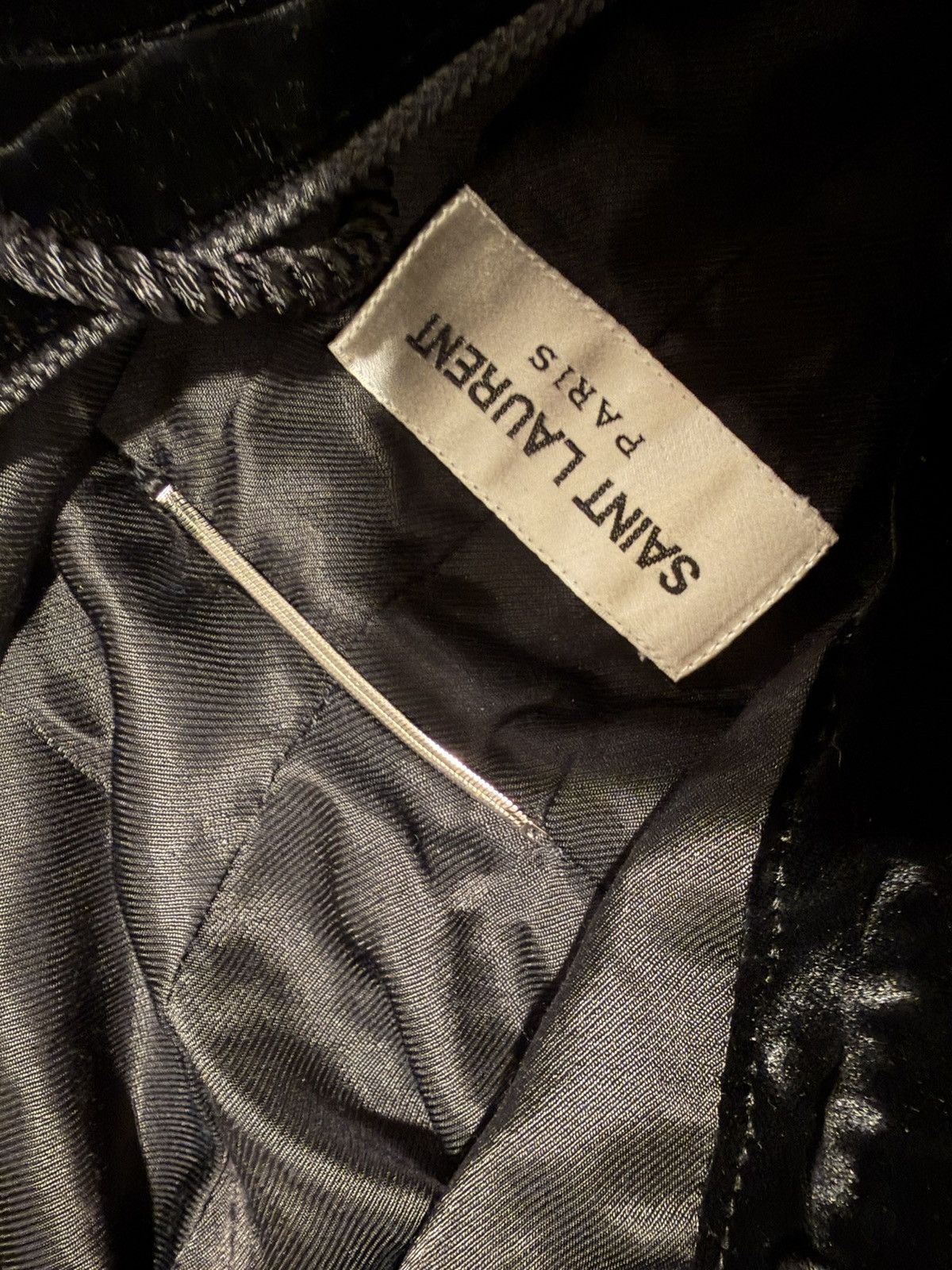 Saint Laurent Paris Saint Laurent velvet hoodie. 48/M. $3290 Size US M / EU 48-50 / 2 - 3 Thumbnail