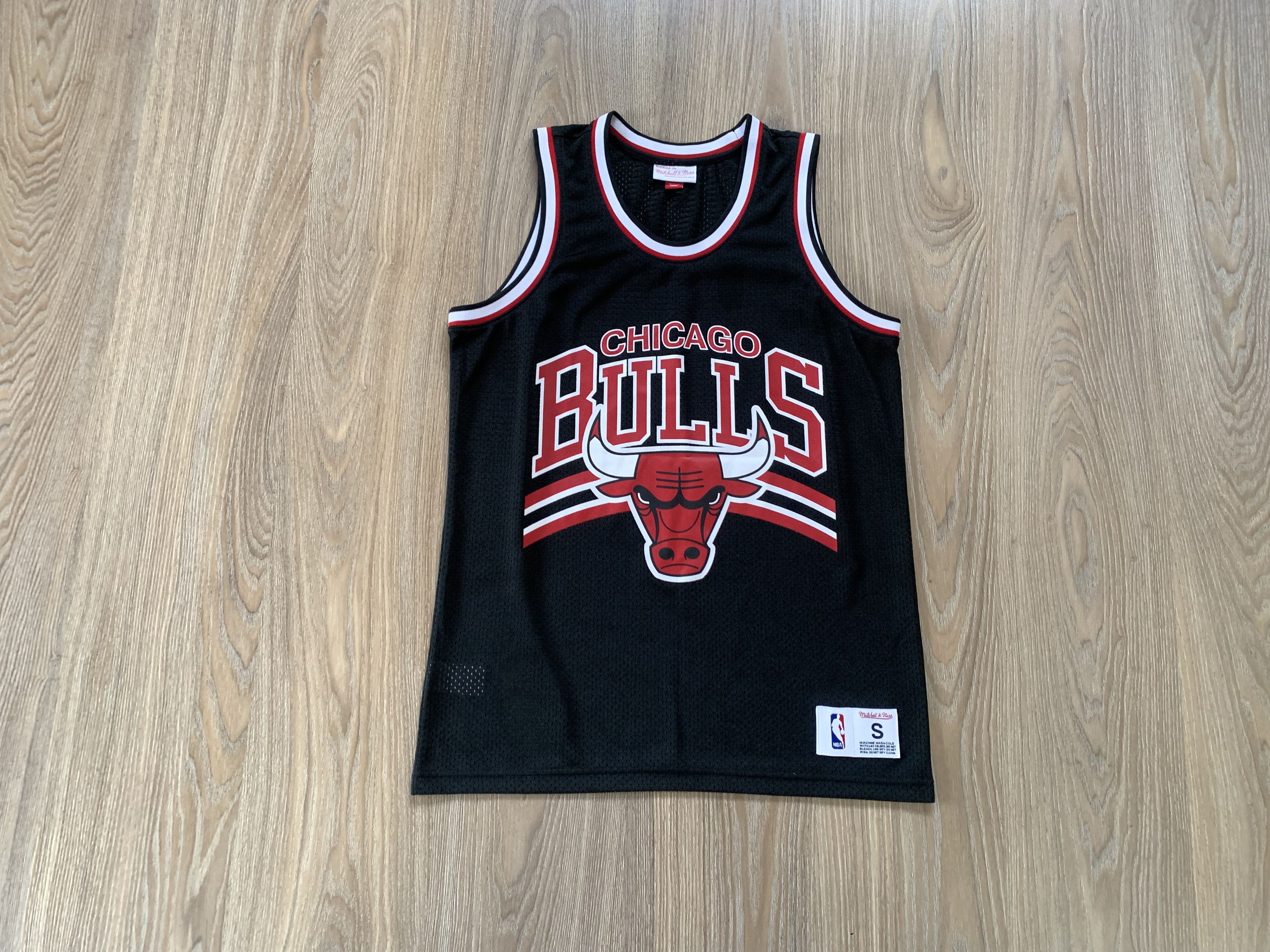 NBA Mitchel & Ness NBA Chicago Bulls Jersey Size US S / EU 44-46 / 1 - 1 Thumbnail