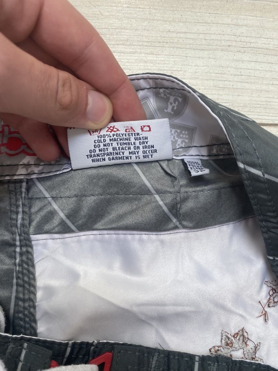 Billabong × Vintage Billabong Graphic Board Shorts (New w/ Keychain) - Size 32 Size US 32 / EU 48 - 8 Thumbnail