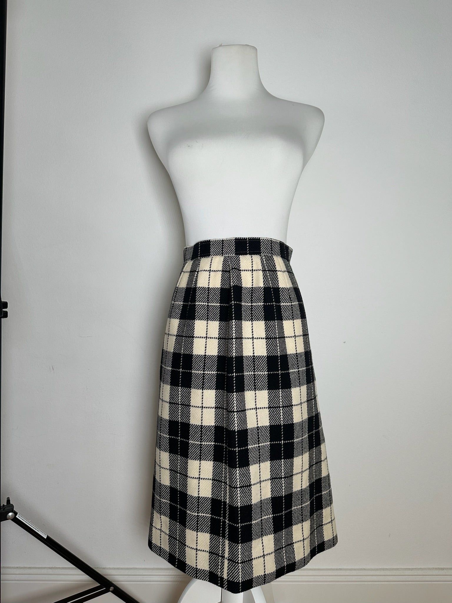 Courreges Vintage Checked skirt Size 34" / US 12 / IT 48 - 1 Thumbnail