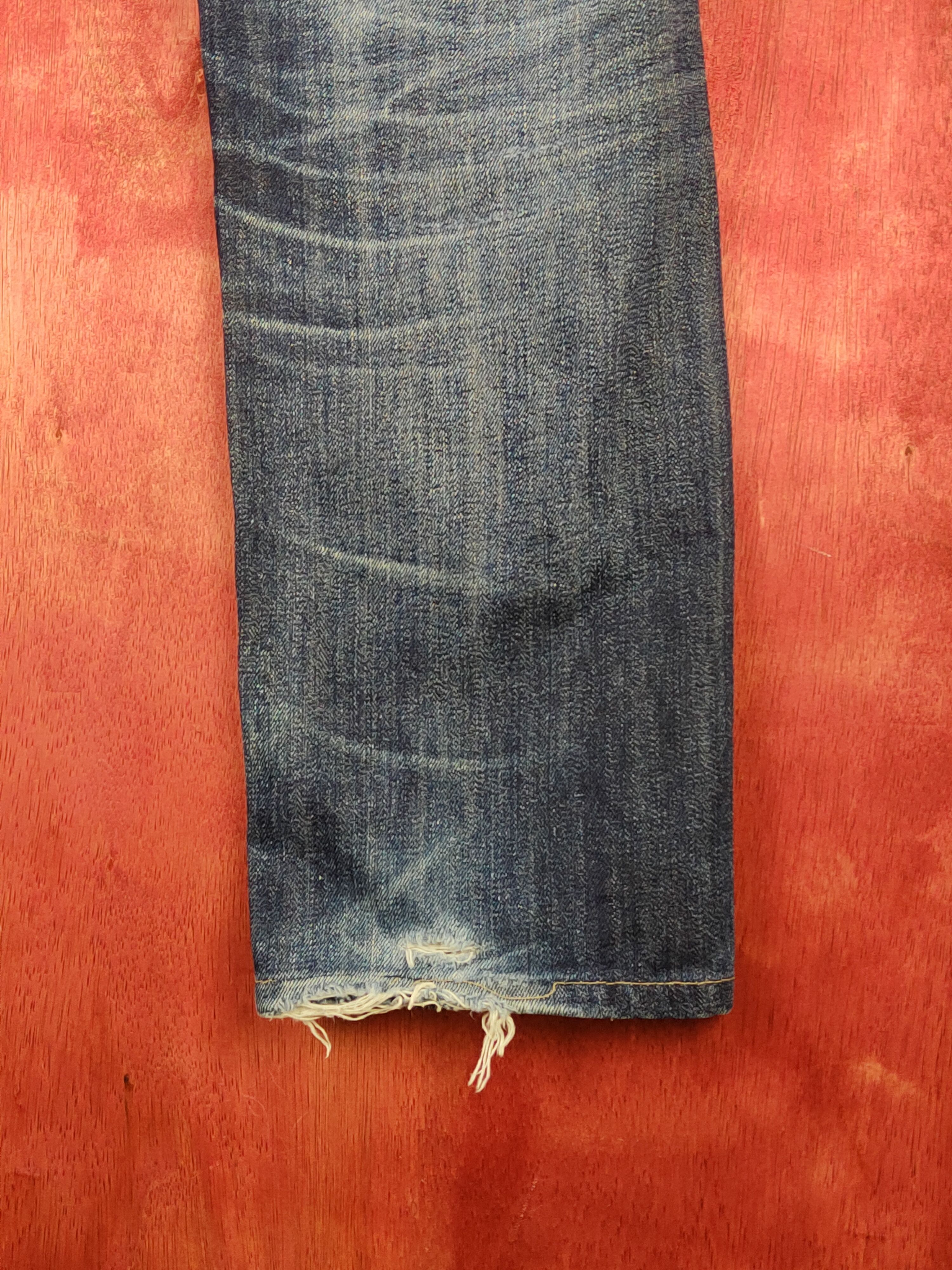 Japanese Brand Uniqlo Dark Blue Faded distressed ripped Denim #S1620 Size US 31 - 13 Thumbnail
