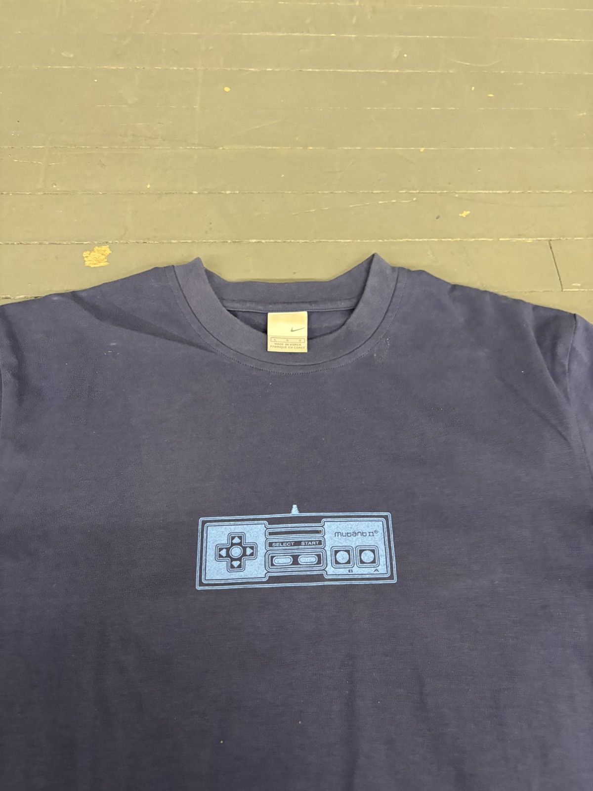 Nike × Nintendo Y2K Nike mutant II game tee Size US L / EU 52-54 / 3 - 4 Thumbnail