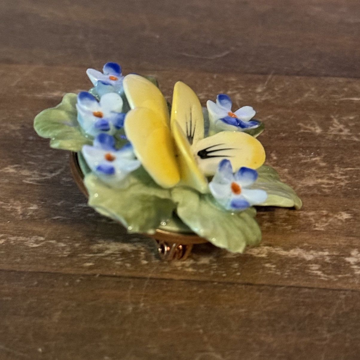Vintage Vintage bone china yellow pansy flower brooch Size ONE SIZE - 3 Thumbnail