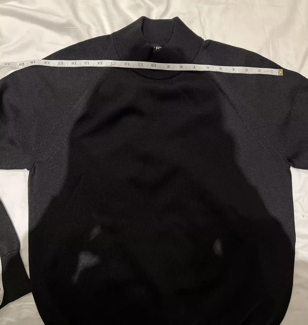Tom Ford CC000020 Silk Knitwear & Sweatshirt in Black Size US M / EU 48-50 / 2 - 15 Thumbnail