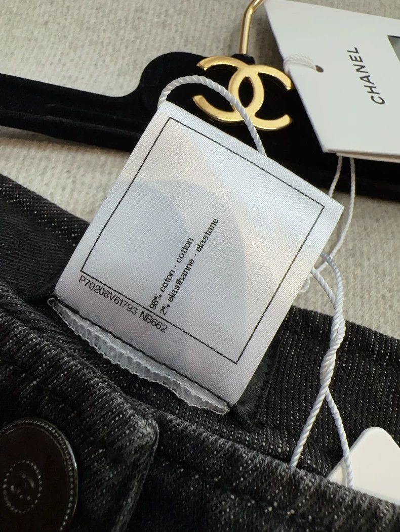 Chanel Chanel Gray embossed double C multi-element pattern jeans Size 24" / US 00 / IT 34 - 8 Thumbnail