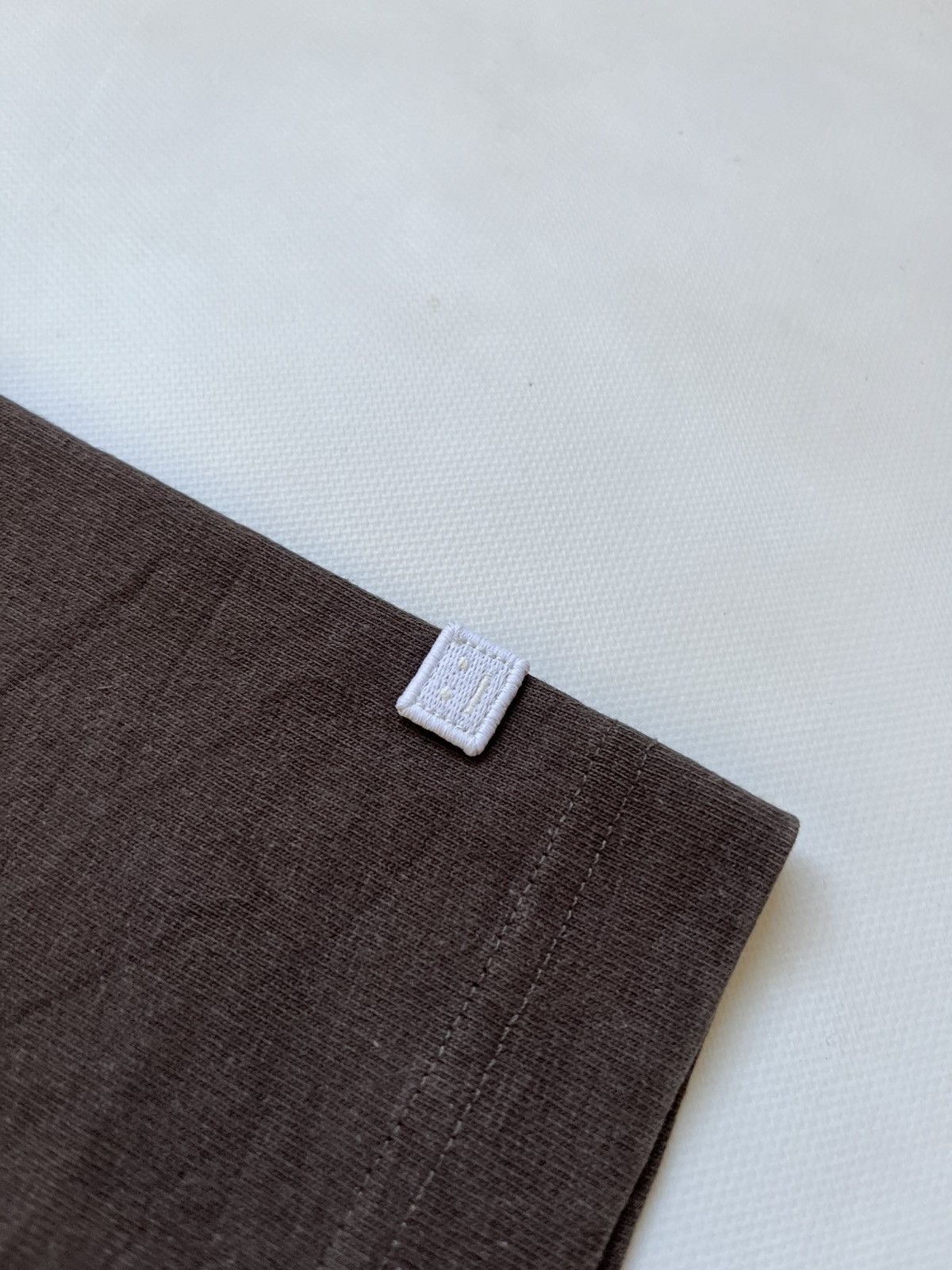 Acne Studios Acne Studios "Ursus Maritimus" Bear Graphic Tee - Dark Brown Size US L / EU 52-54 / 3 - 3 Thumbnail