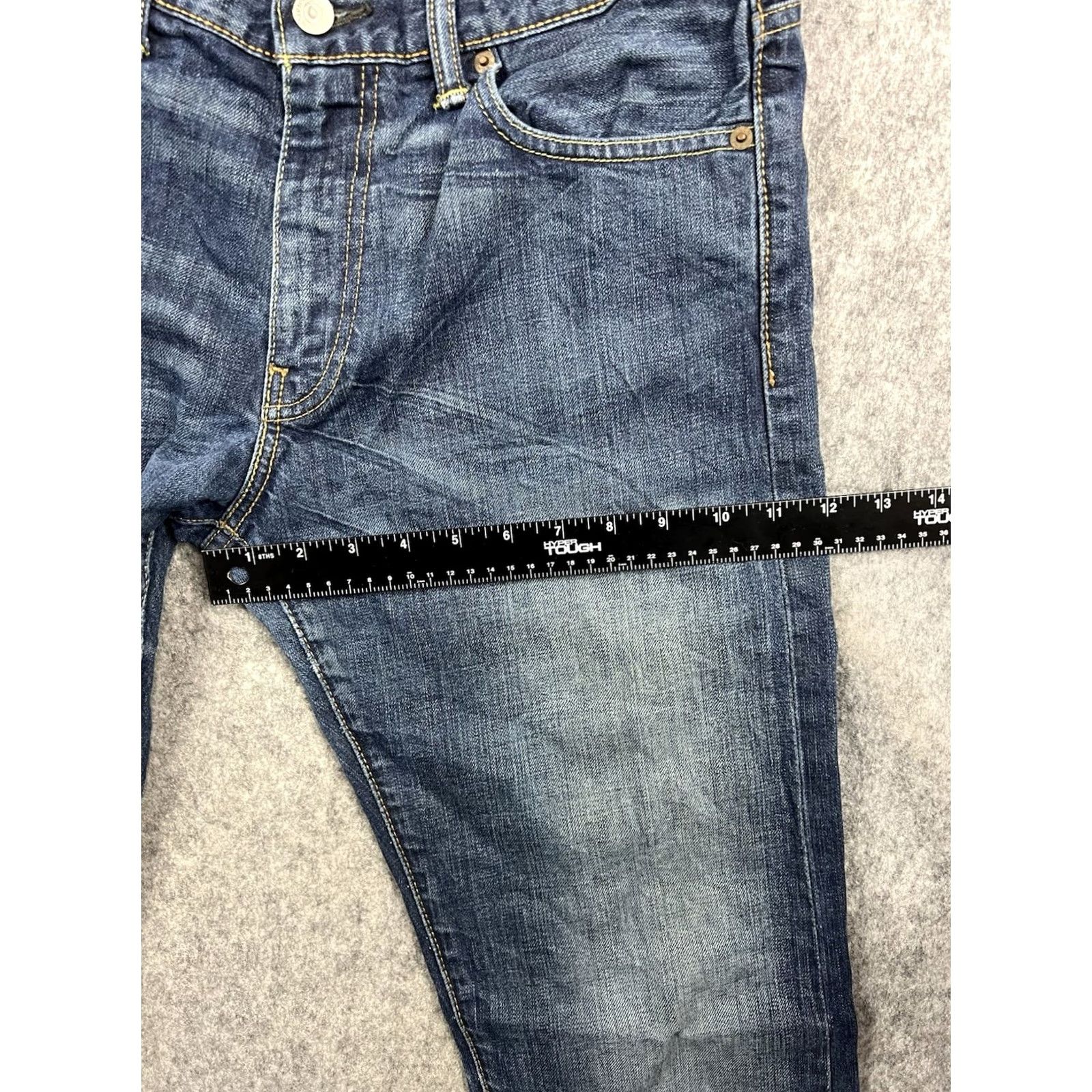 Levi's VINTAGE Levi's 504 Jeans Men's Size 31x32 Slim Fit Straight Leg Distressed Y2K Denim Blue Regular 5-Pocket City Jeans Mens Model Levi's 504 Size US 31 - 6 Thumbnail