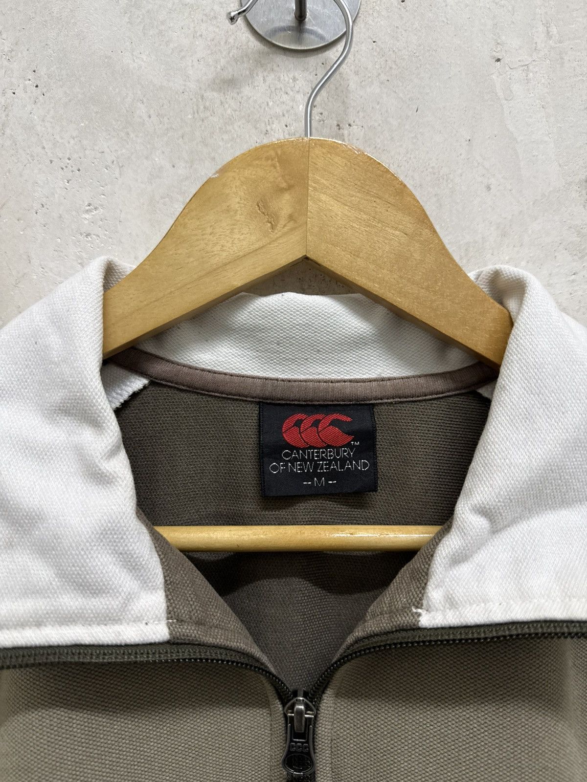Canterbury of New Zealand Sun Faded Canterbury Center Big Logo Half Zipper Size US M / EU 48-50 / 2 - 4 Thumbnail