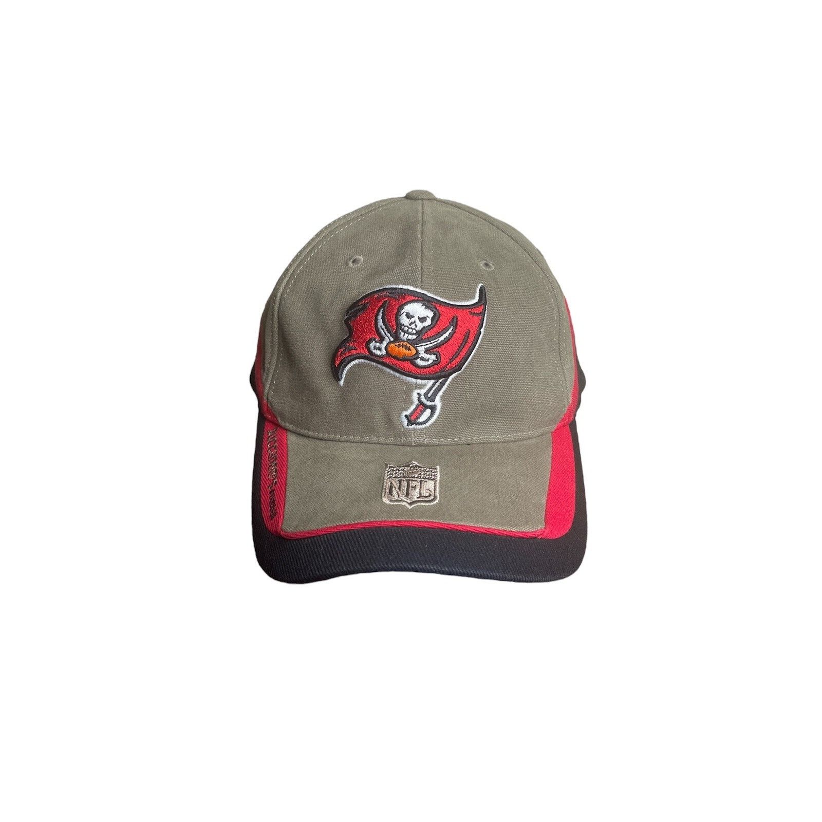 Reebok VTG Reebok Tampa Bay Buccaneers Adjustable NFL NWOT Size US L / EU 52-54 / 3 - 1 Thumbnail