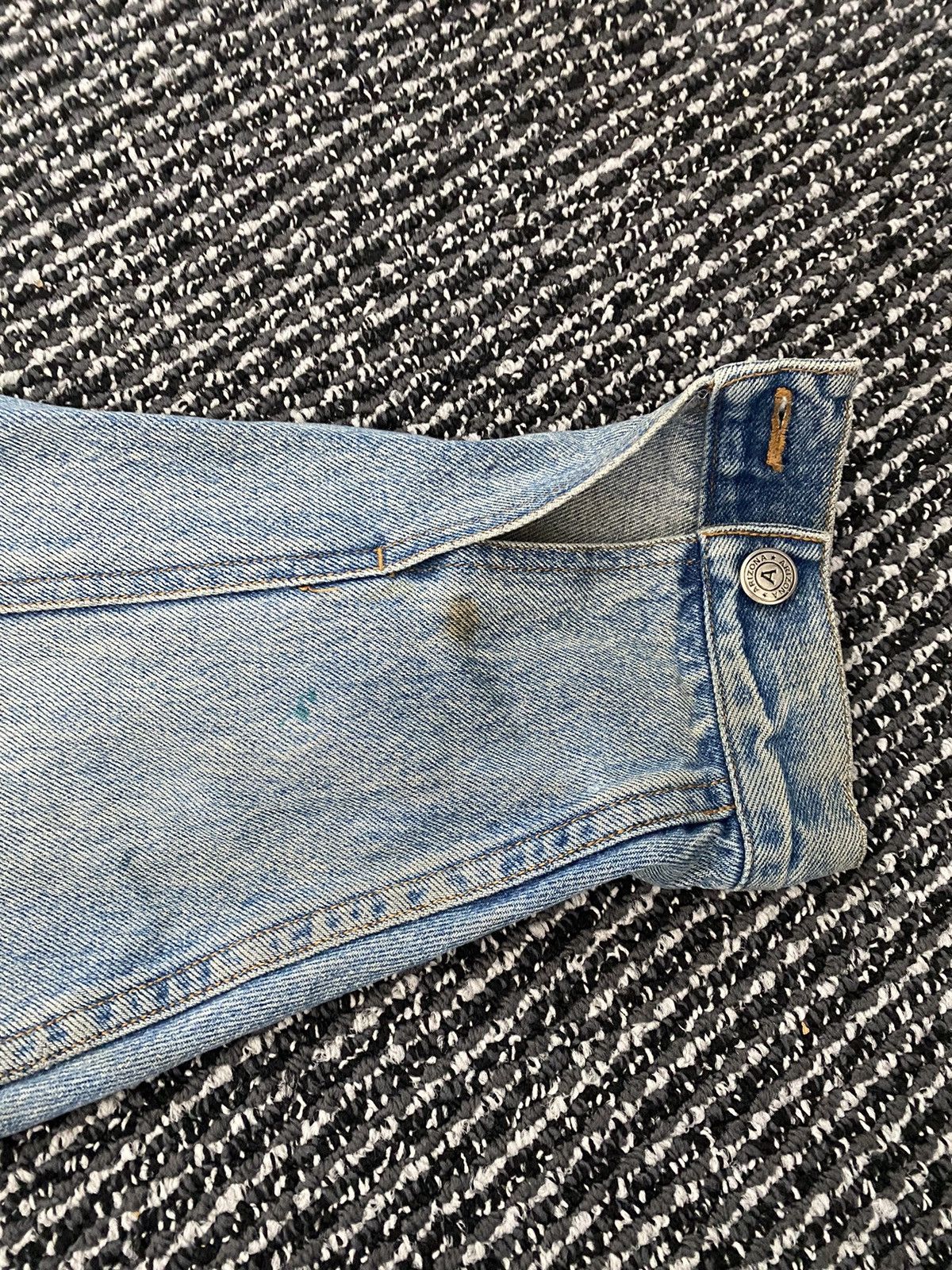 Arizona Jean Co. × Levi's × Vintage Vintage Boxy Faded Denim Jacket Size US L / EU 52-54 / 3 - 5 Thumbnail