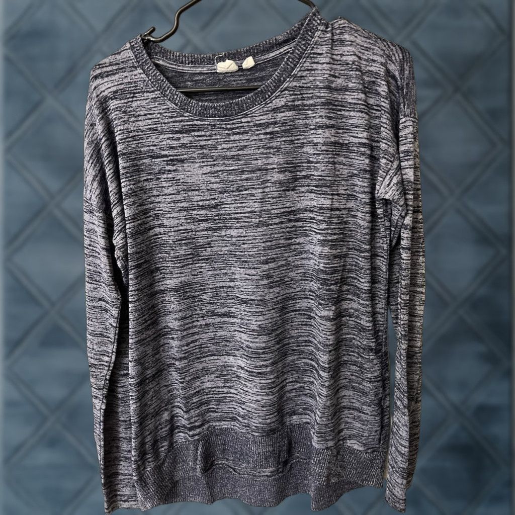 Gap GAP Women's Solid Long Sleeve Crew Neck T-Shirt Small Blue Size S / US 4 / IT 40 - 1 Thumbnail