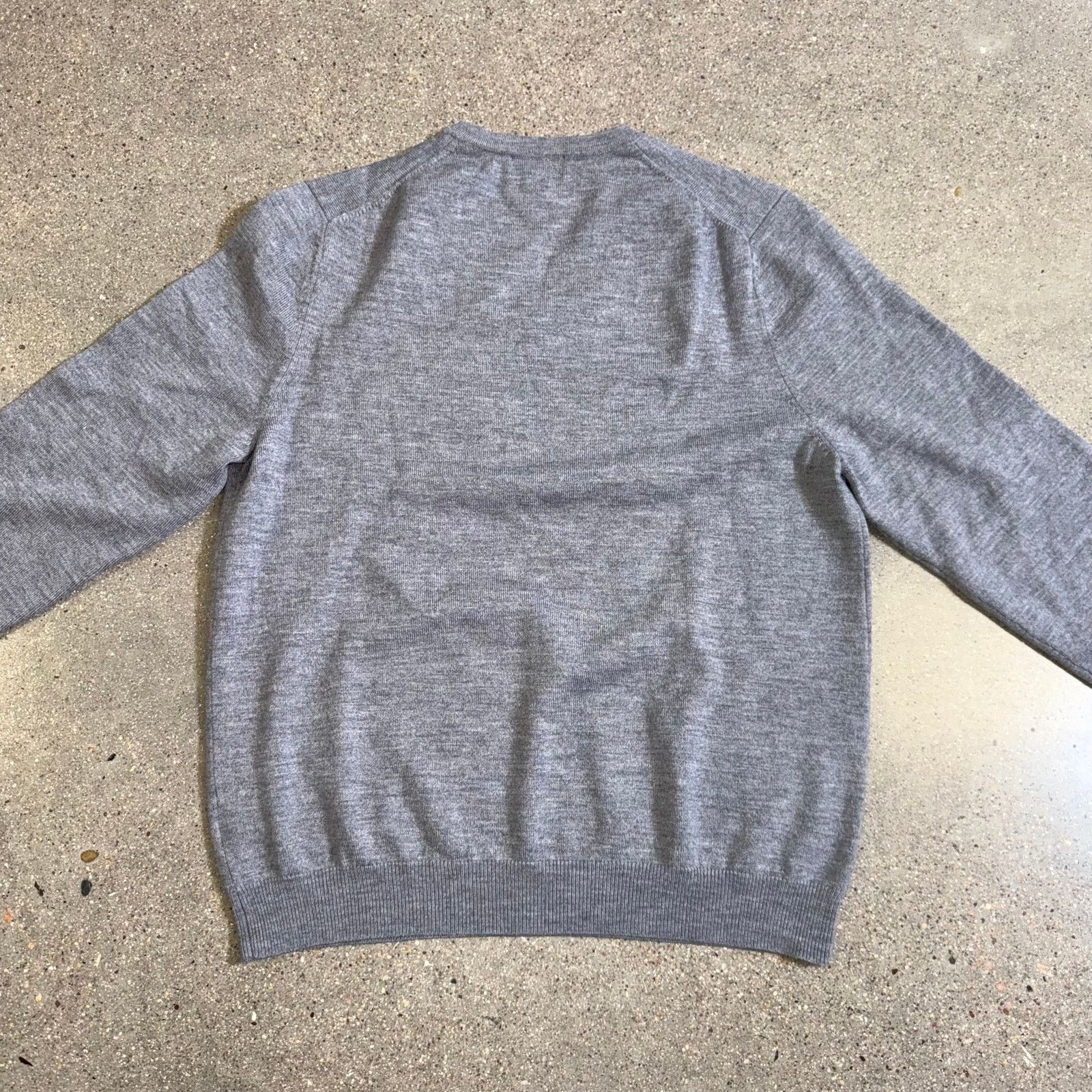 Brooks Brothers Brooks Bros 346 V-Neck Sweater Men’s M Merino Wool Pullover Size US M / EU 48-50 / 2 - 7 Thumbnail