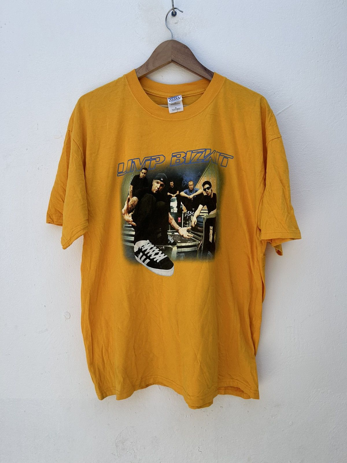 image of Band Tees x Tour Tee Vintage 2000’S Limp Bizkit Under License To Giant T-Shirt in Yellow (Size XL)