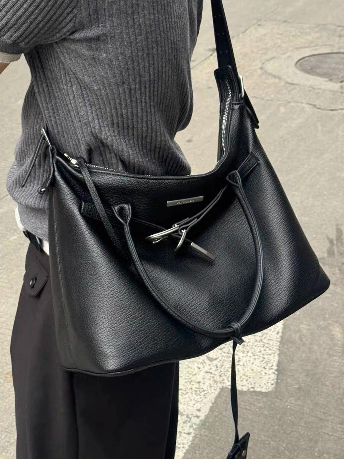 バッグ THE WORLD IS YOURS PAISLY TRAVEL BAG 50 The world is yours Paisley travel bag.