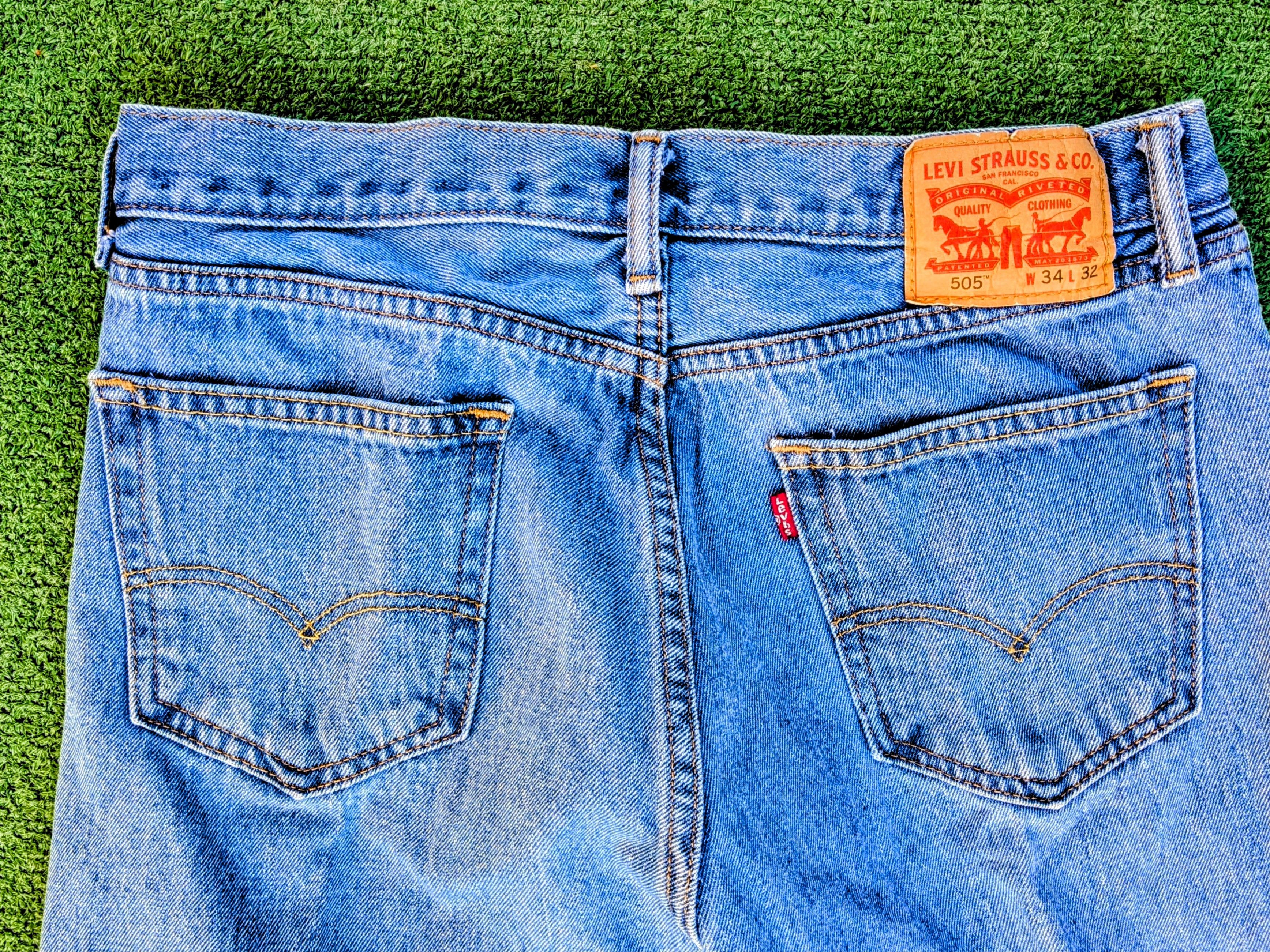 Levi's Levi Strauss 505 Regular-Fit Straight Leg Jeans Sz 34x32 EUC Size US 34 / EU 50 - 6 Thumbnail